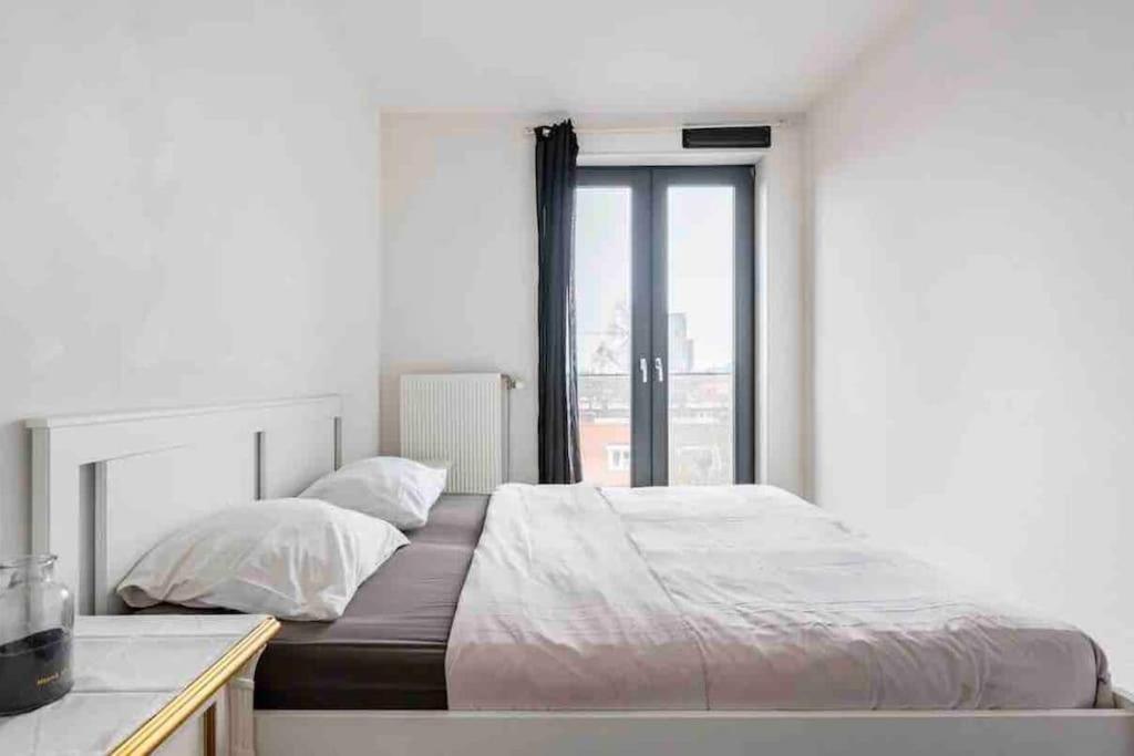 120m2 Spacious 4-bedroom Apartment with Roofterras