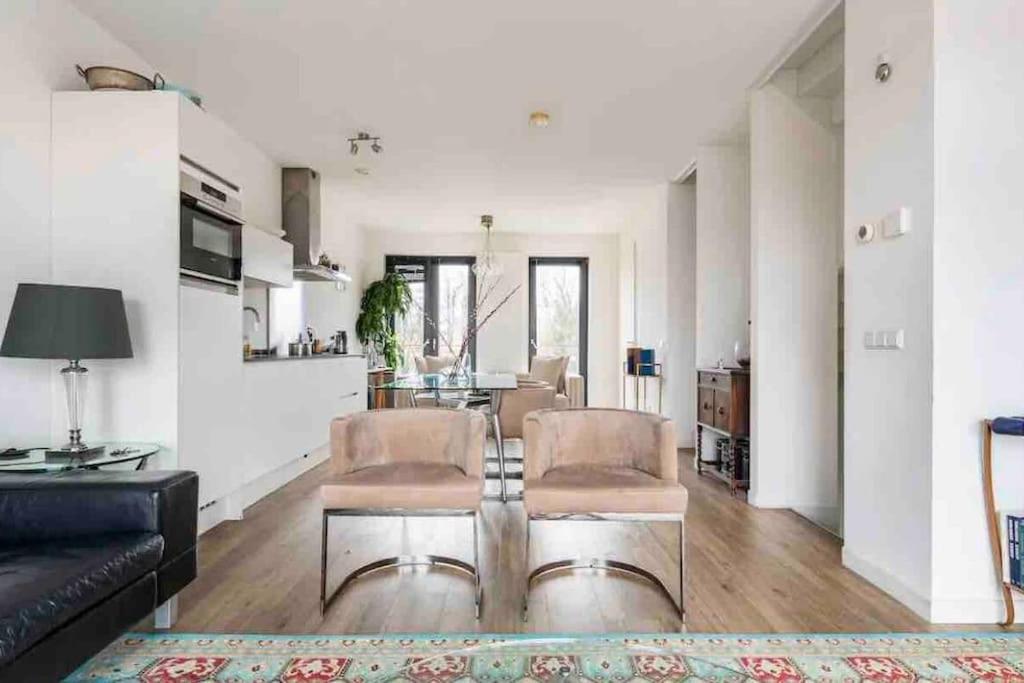 120m2 Spacious 4-bedroom Apartment with Roofterras