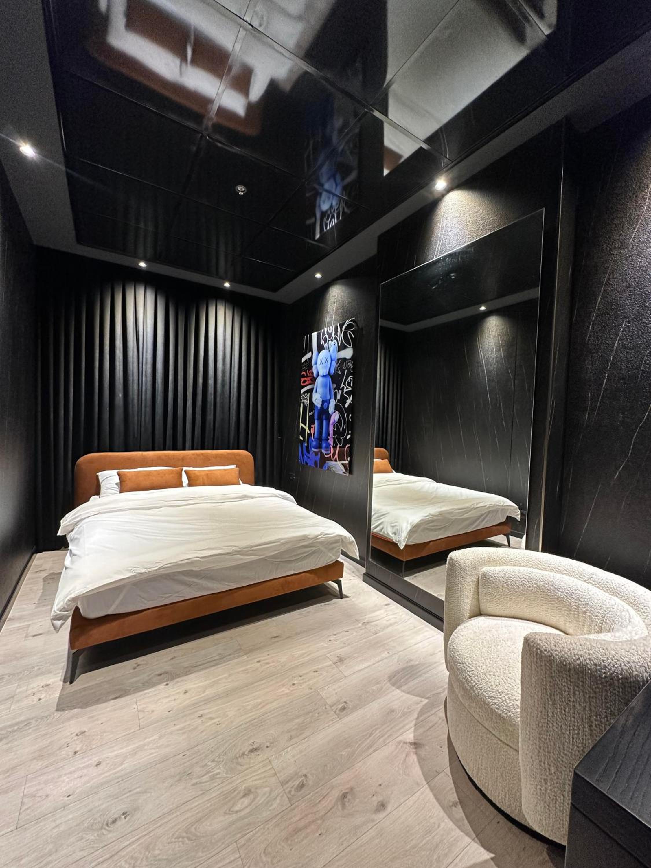 w boutique suties view 4