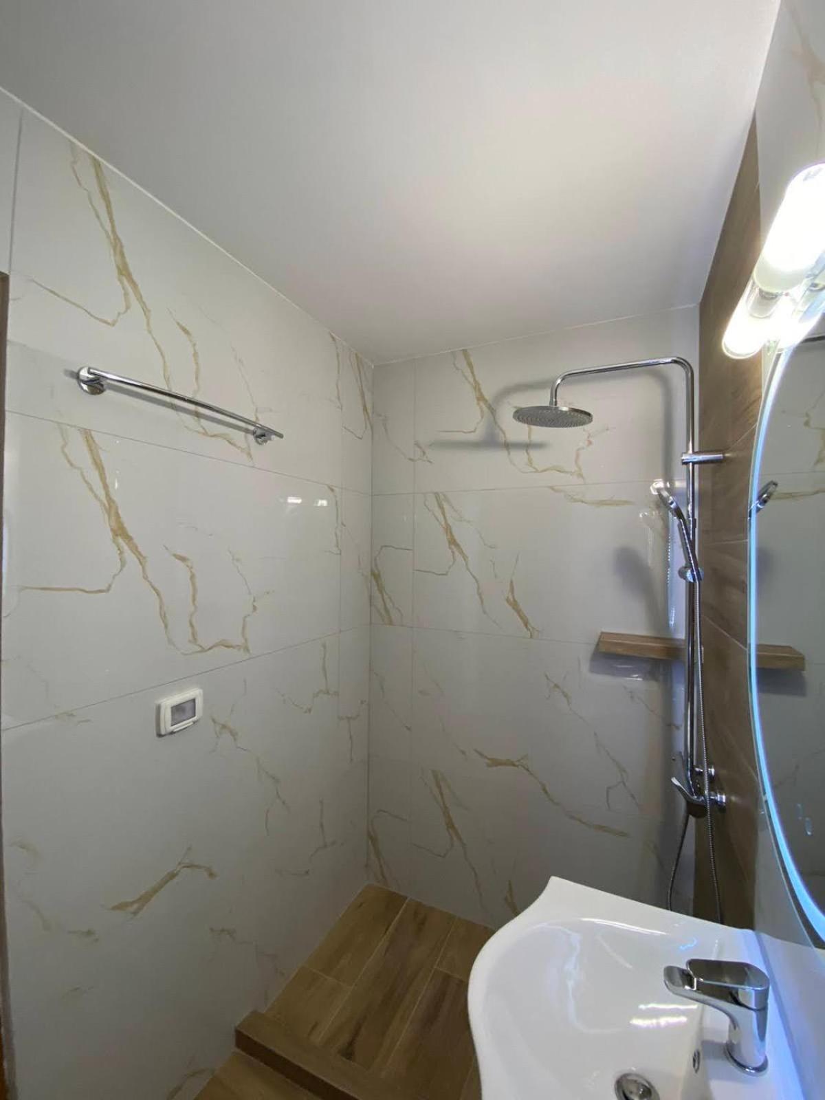 Rentrooms Geni photo 5