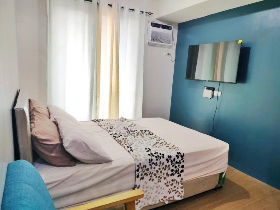 Aleckzandra 2nd Floor Minimalist Suite Near Tourist Spots view 4