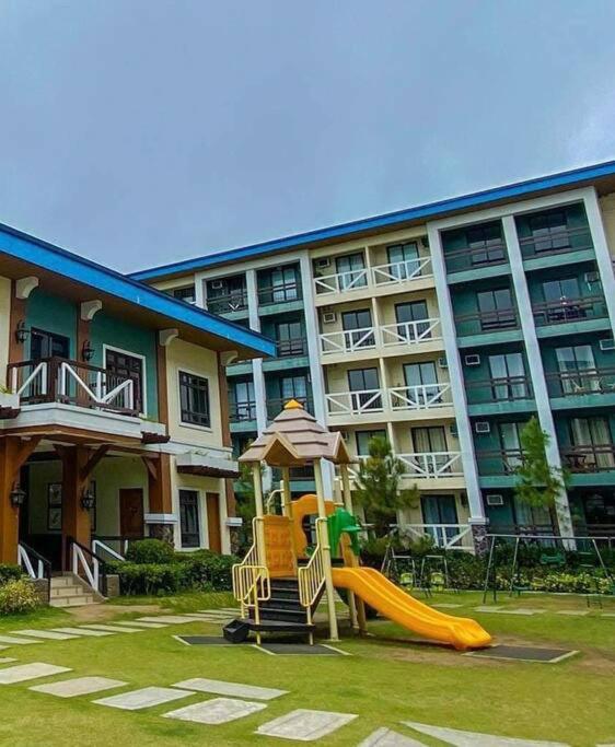 Aleckzandra 2nd Floor Minimalist Suite Near Tourist Spots view 5