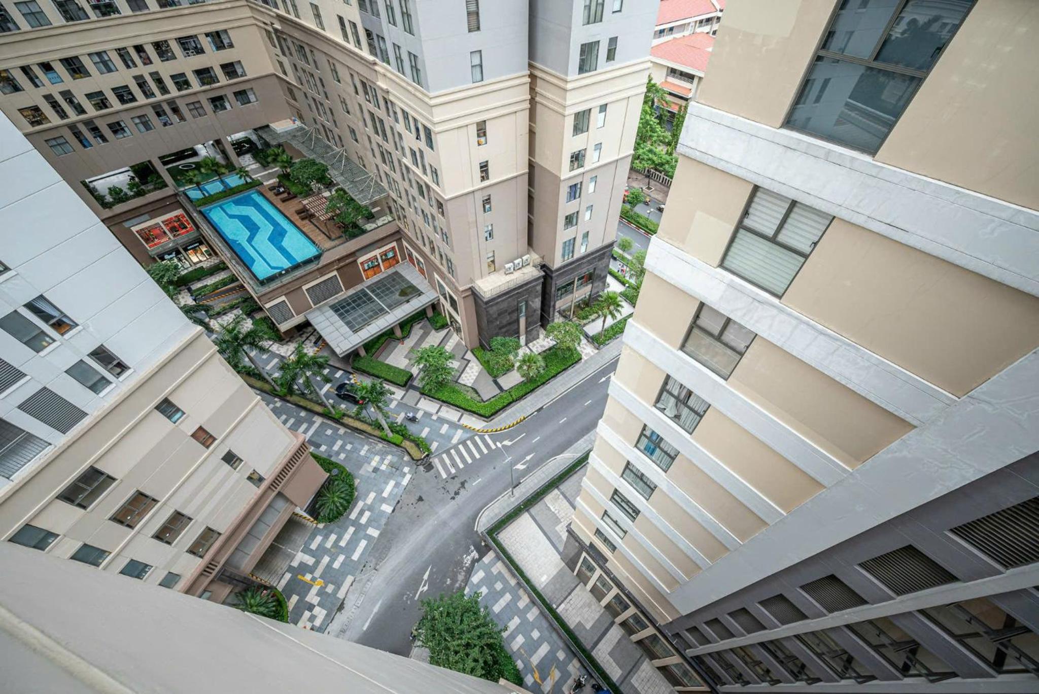Tropical House - New Apartment at Tresor