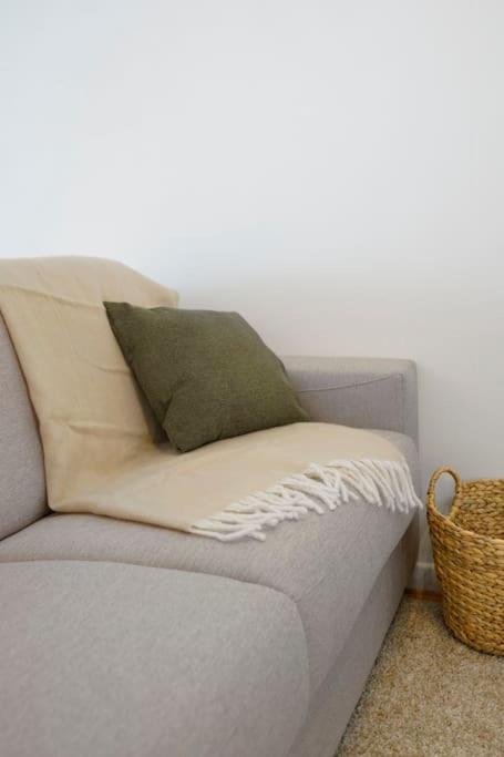 Top Location - City Center 1BR with Stylish Decor