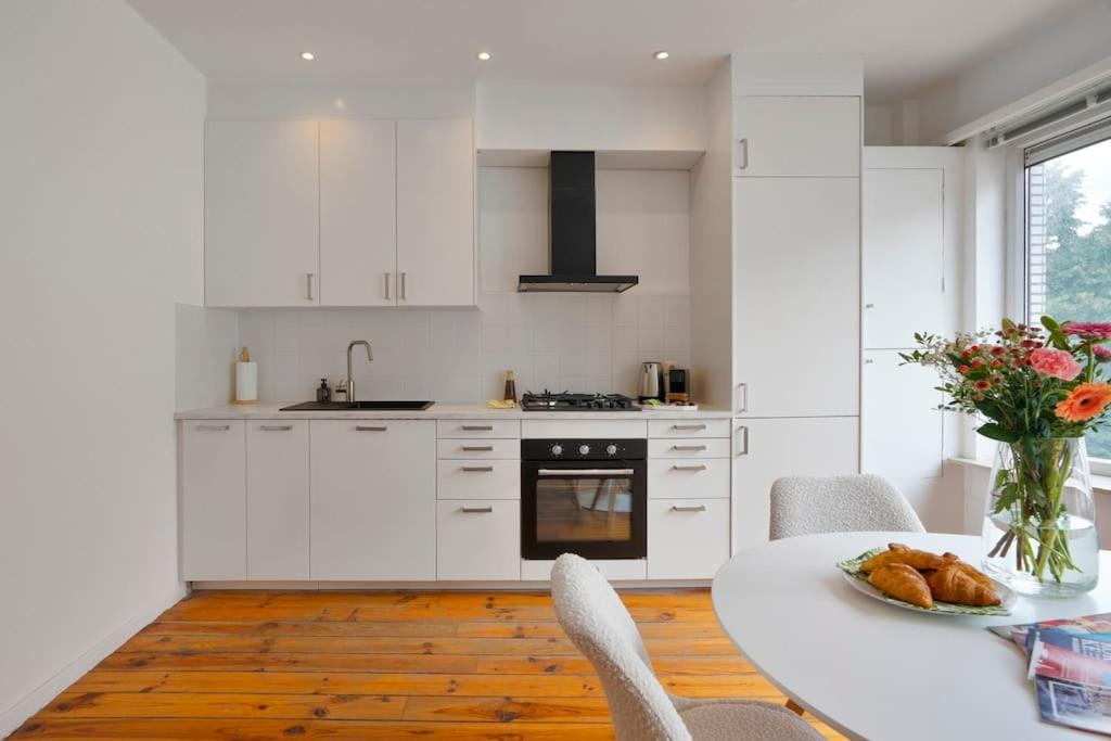 Top Location - City Center 1BR with Stylish Decor