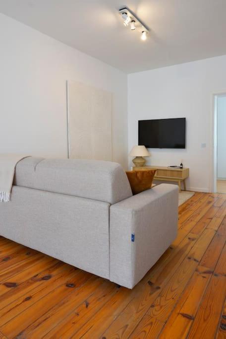 Top Location - City Center 1BR with Stylish Decor