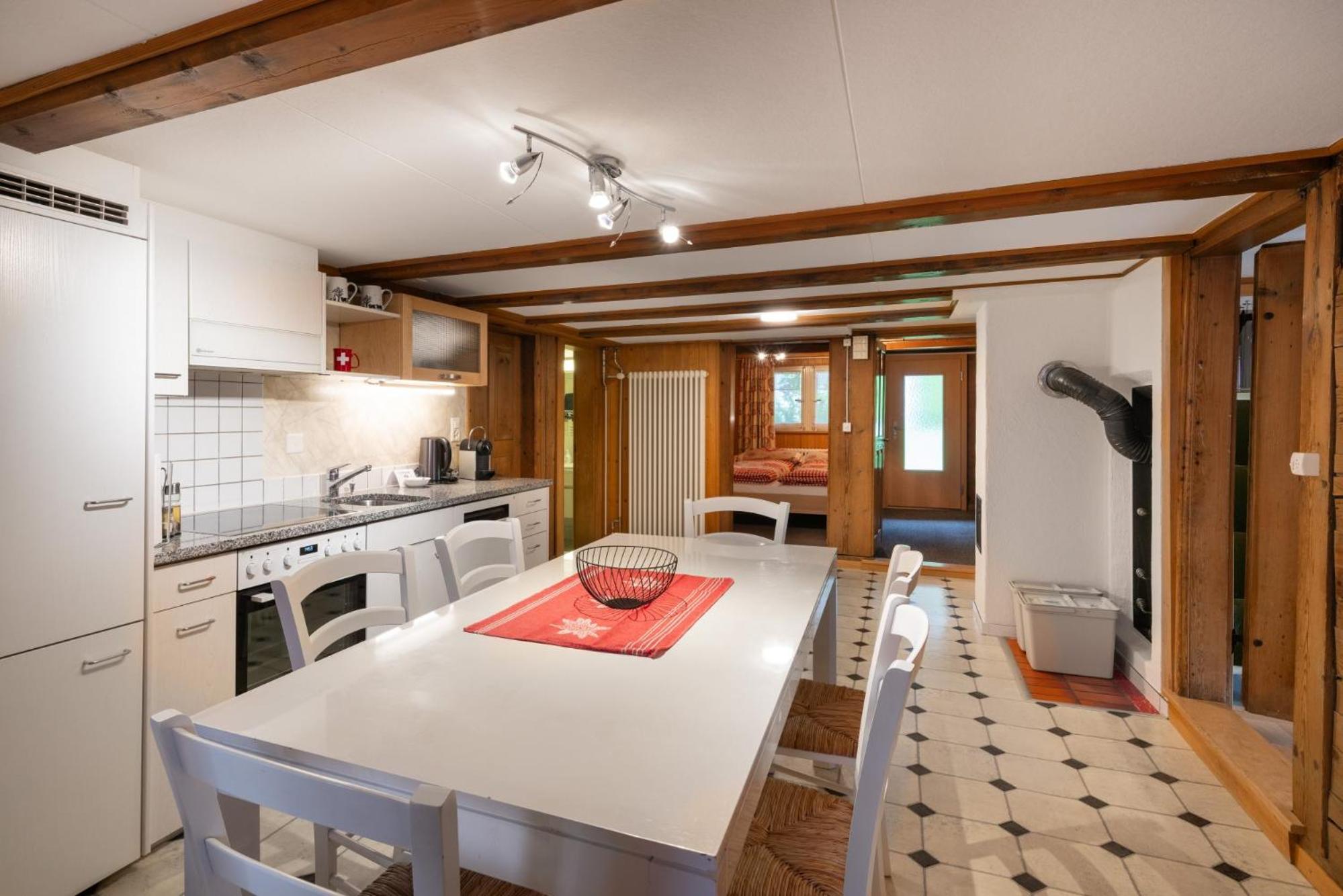 Cosy Swiss Apartment