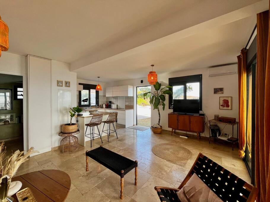 Villa Nirvana avec piscine et vue panoramique