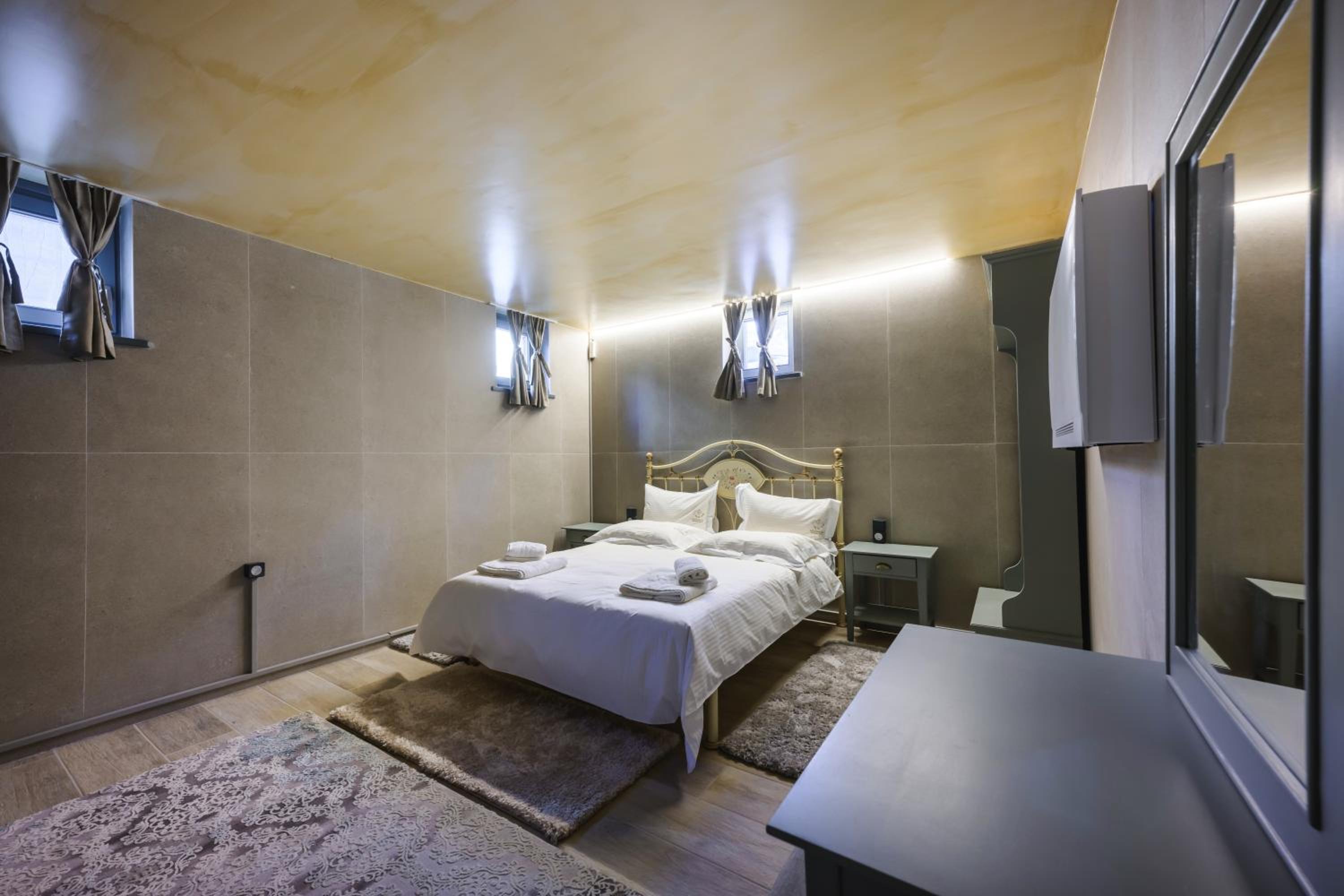 Wild Lavender Mountain Resort