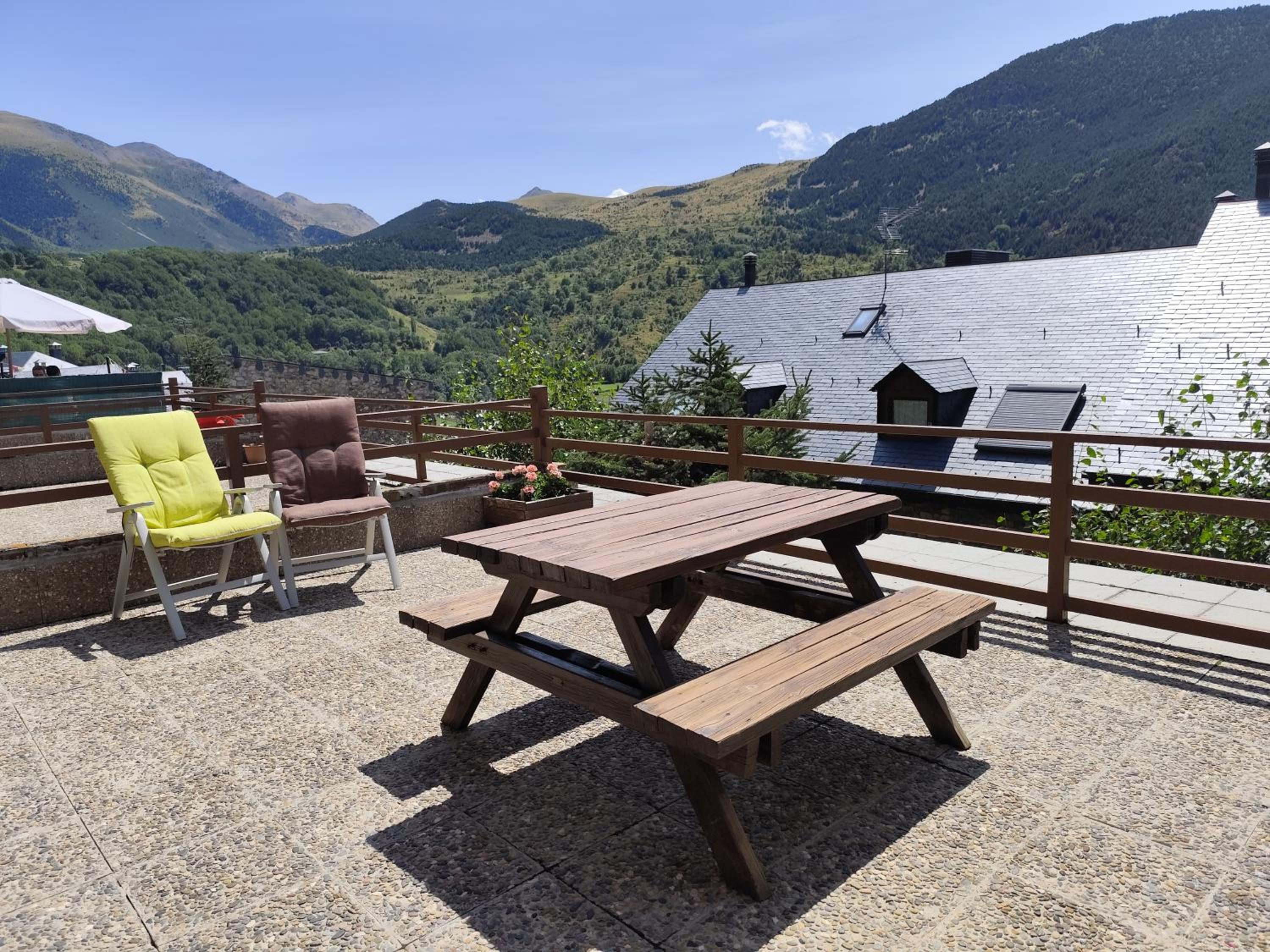 Apartamento con gran terraza y vistas panorámicas en Taüll, con plaza de parking