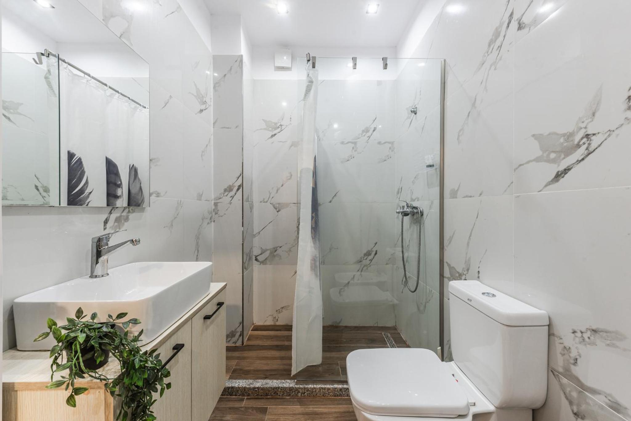Urban Oasis 1 bedroom Apartment 500mbs