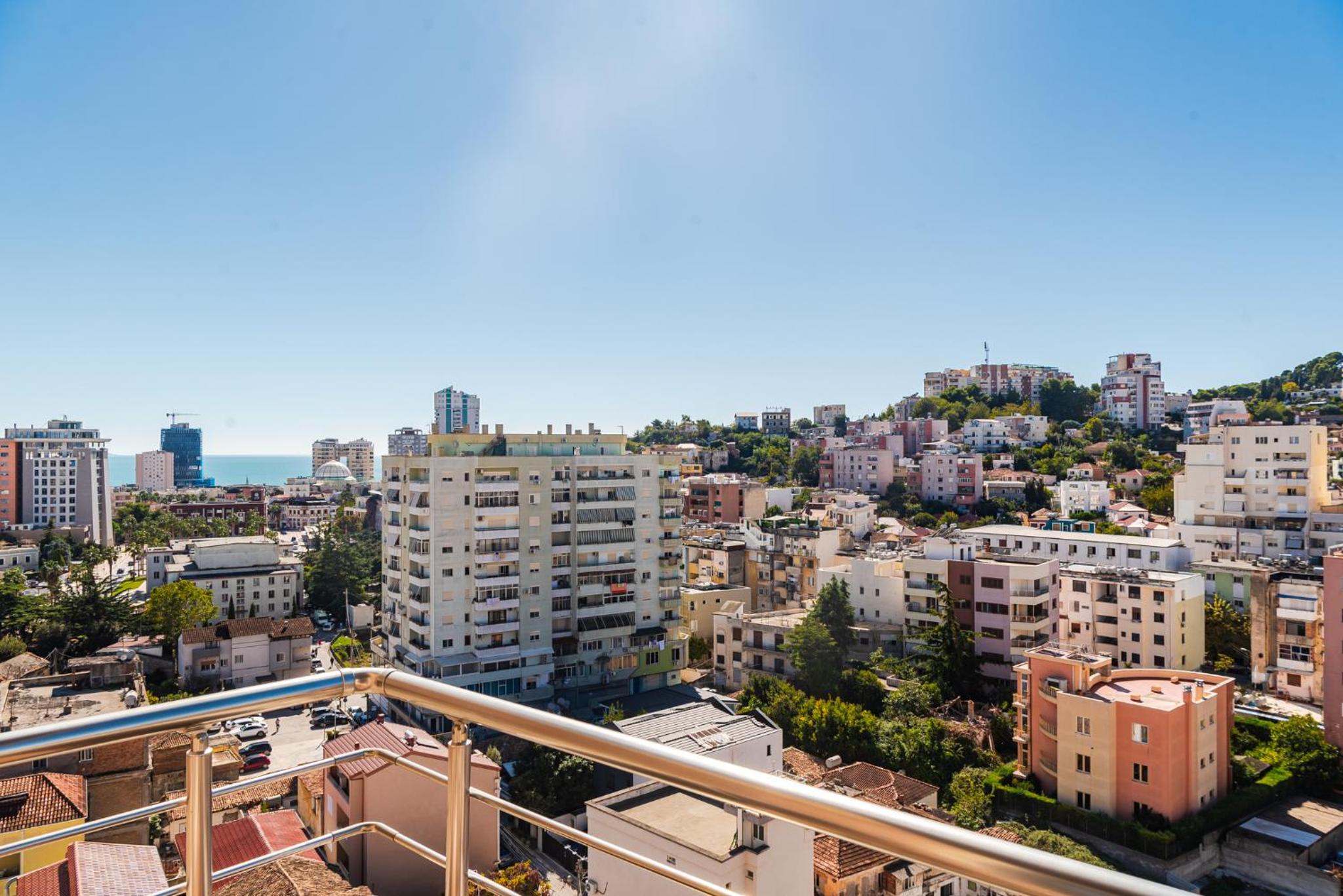Urban Oasis 1 bedroom Apartment 500mbs