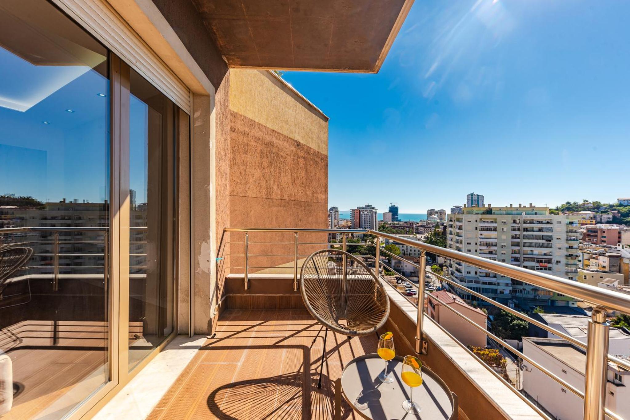 Urban Oasis 1 bedroom Apartment 500mbs