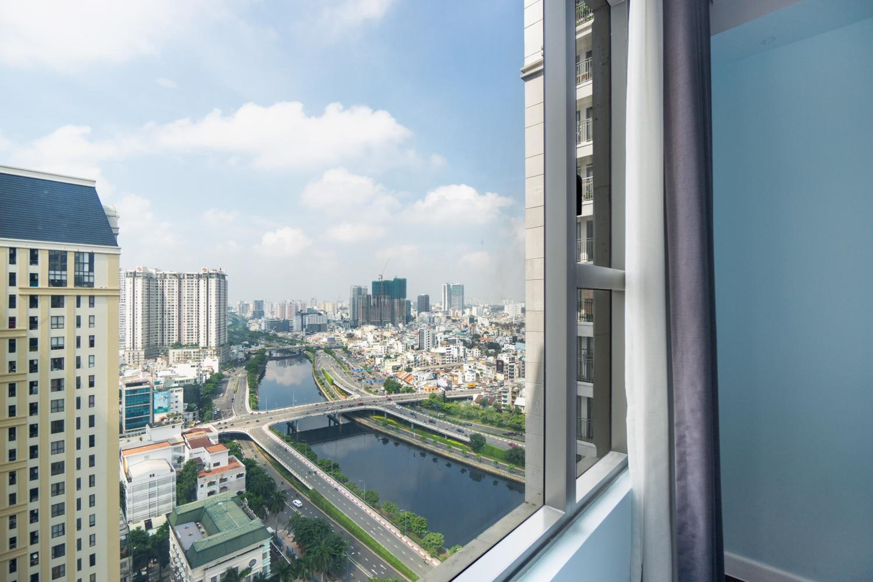 Tropical House - New Apartment at Tresor