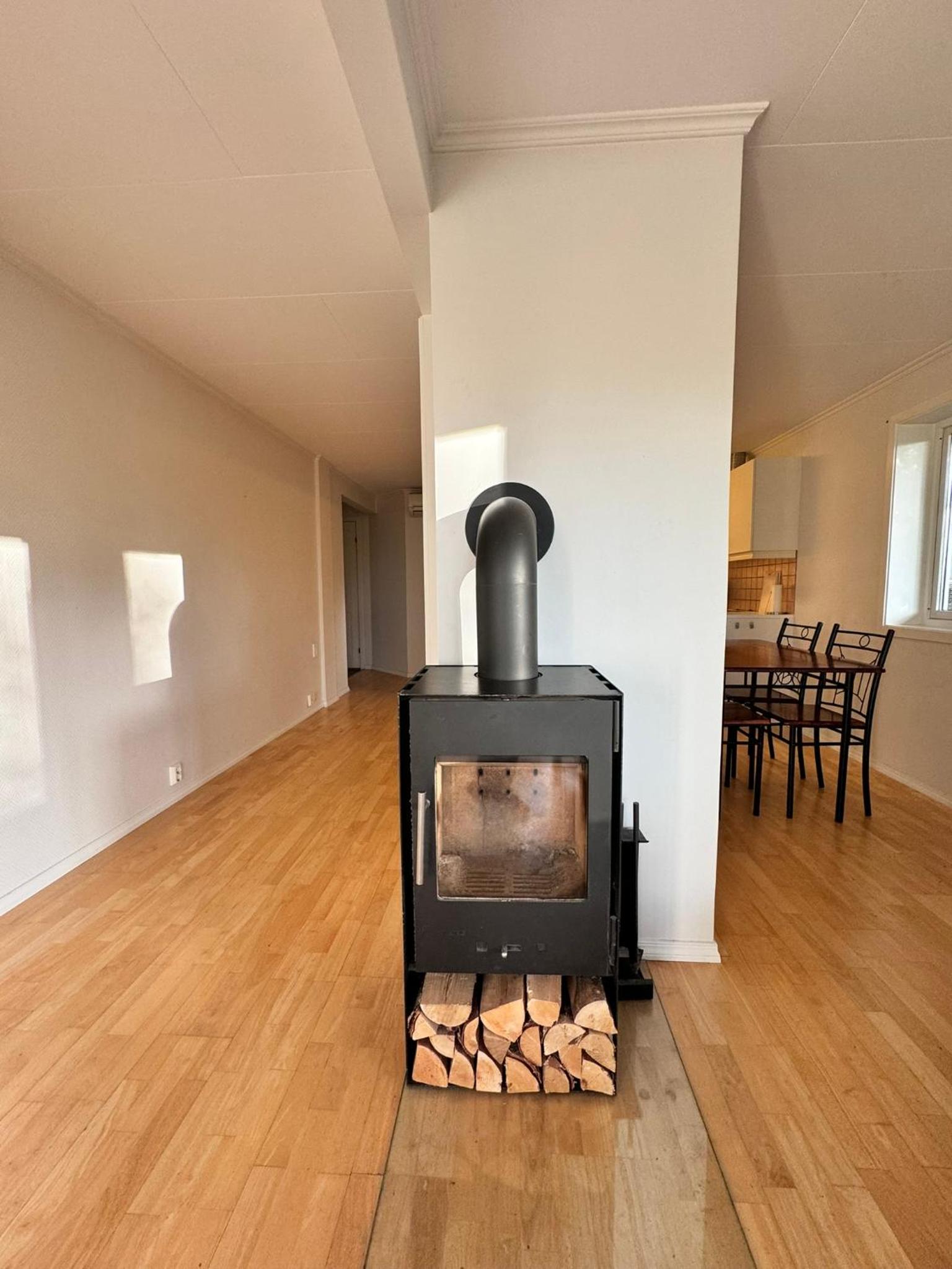 Cozy apartment with outside terrace view 3