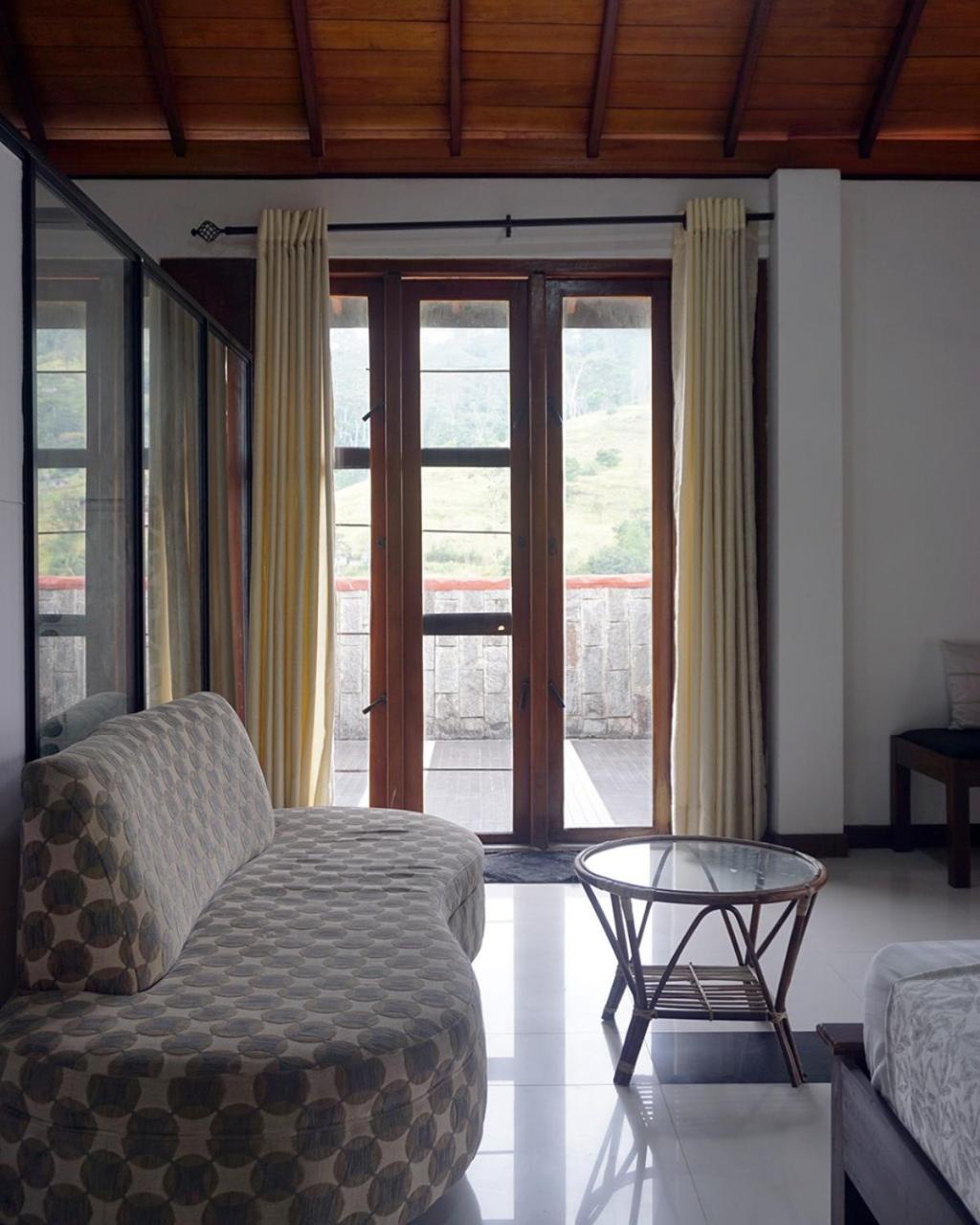 Kandy Mountain Solace