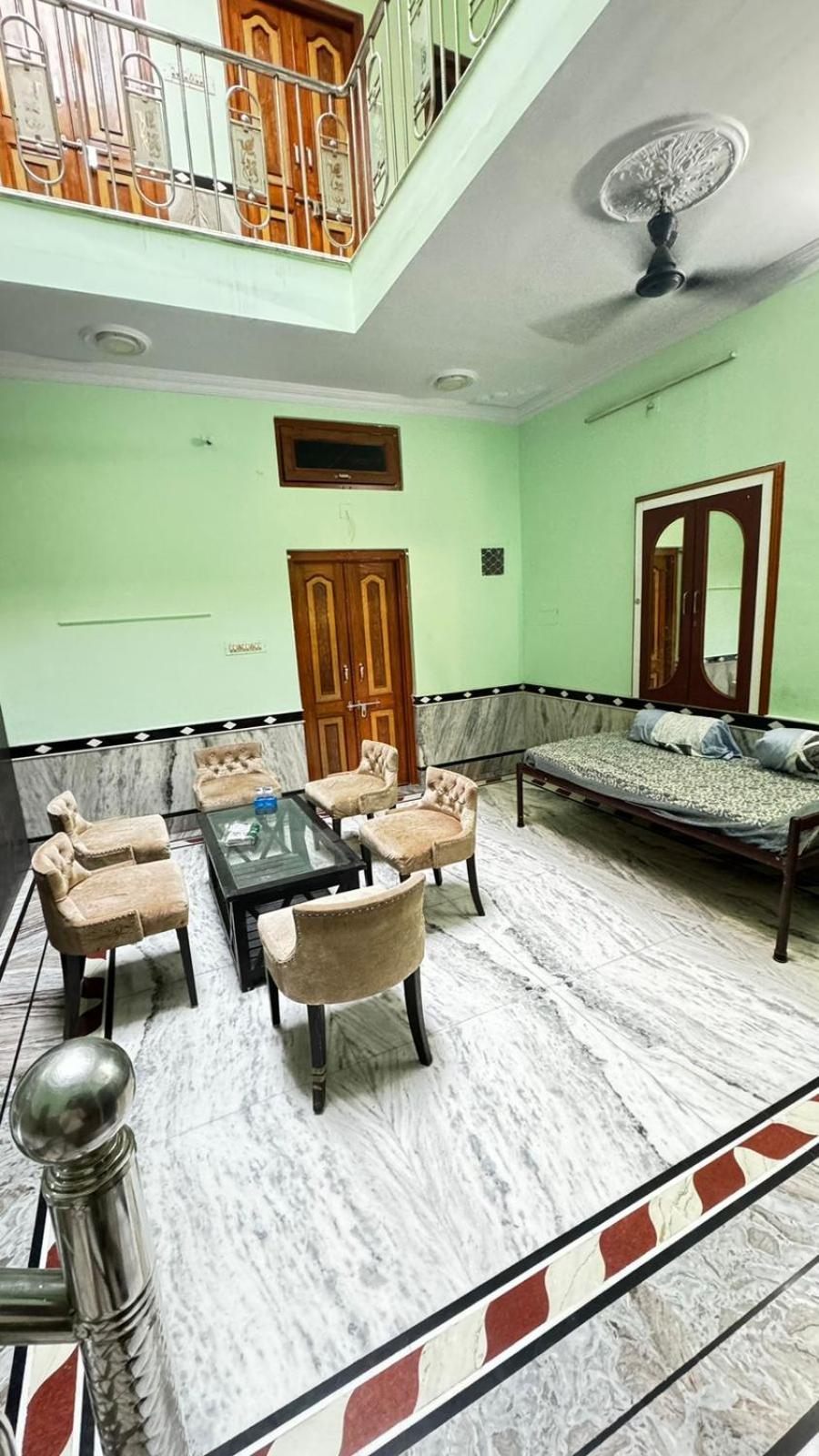 Rose Merry Guesthouse