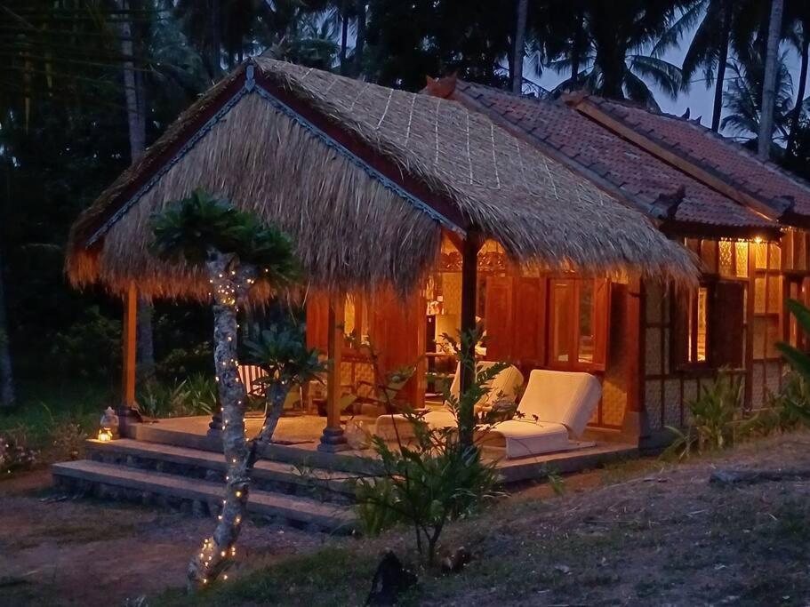 Secret Beach Beachfront Bungalow