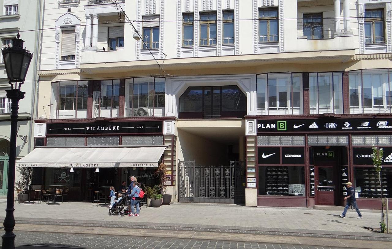 Júlia Apartman