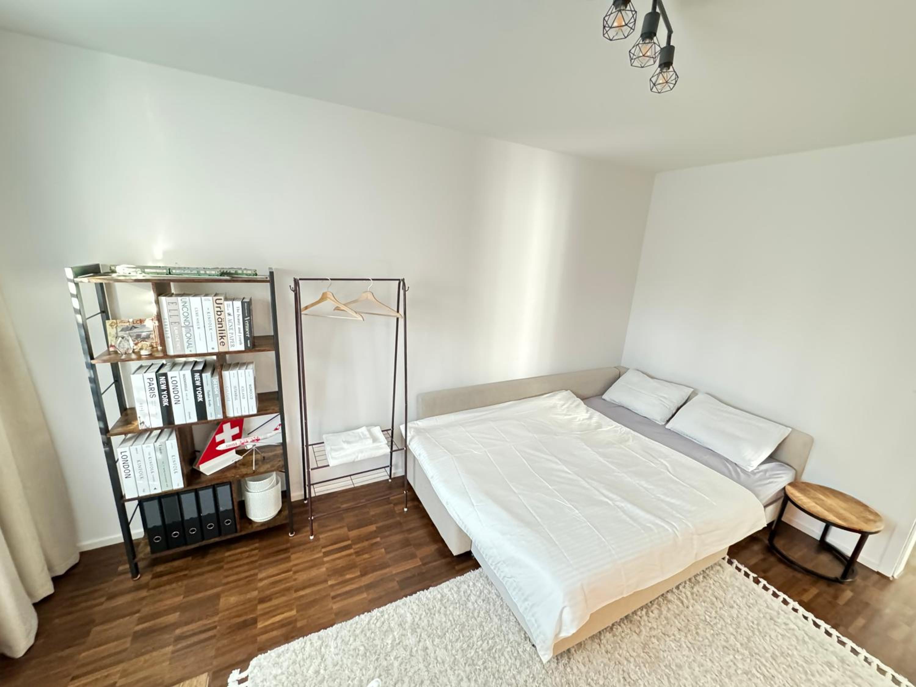 Double Room in Shared Apartment, Zurich Airport