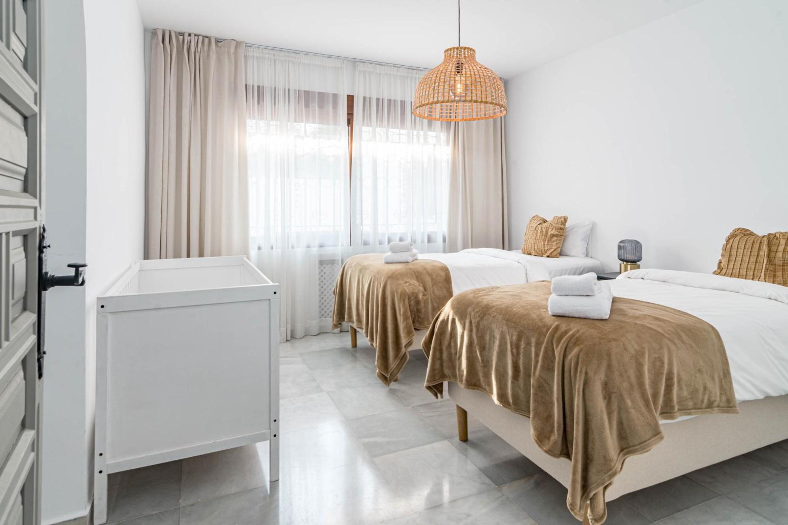 Marbella Vacations - GRR - Elegant Villa with Exclusive Private Pool - Property Image 73