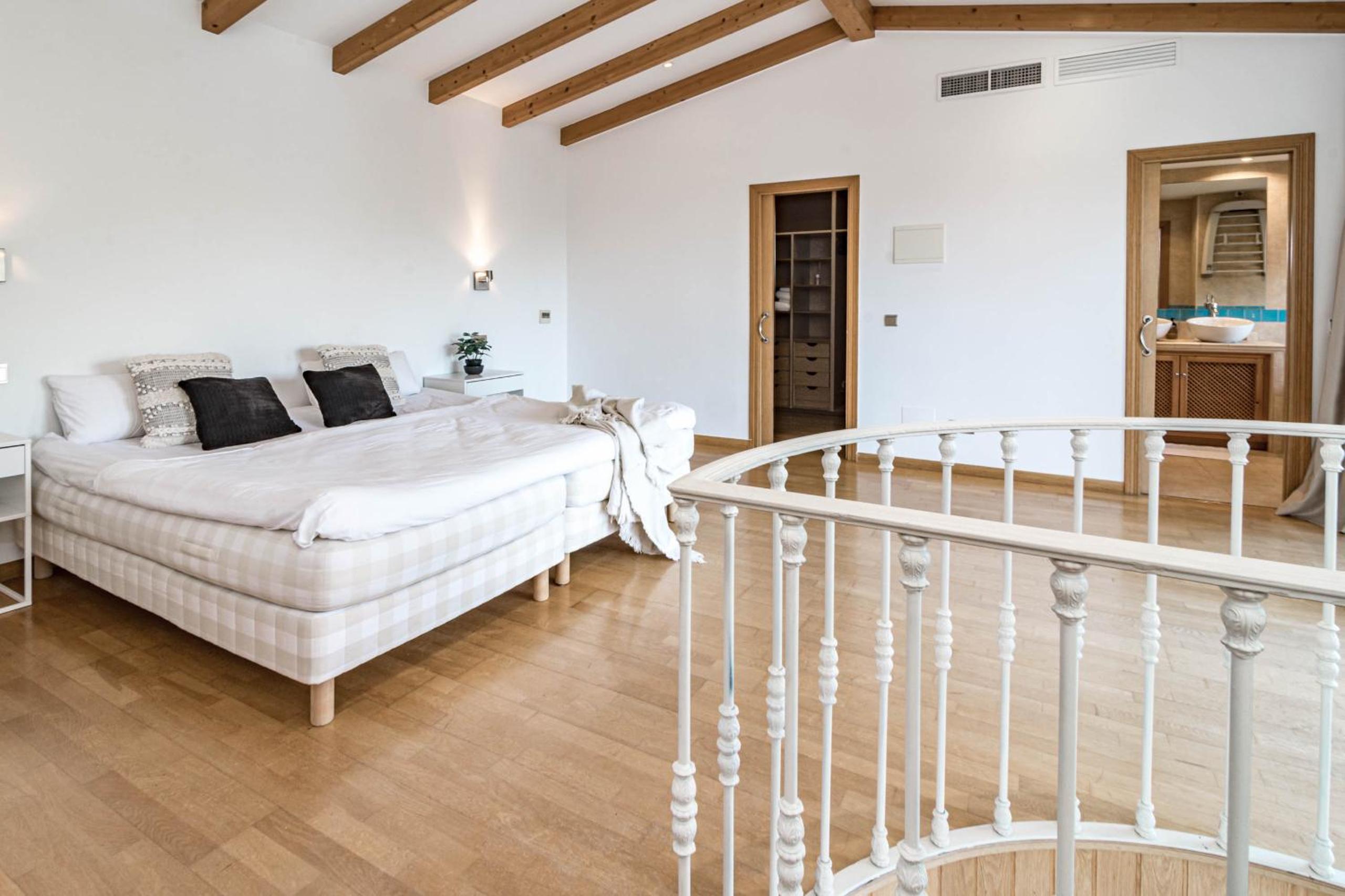 Marbella Vacations - GRR - Elegant Villa with Exclusive Private Pool - Property Image 18