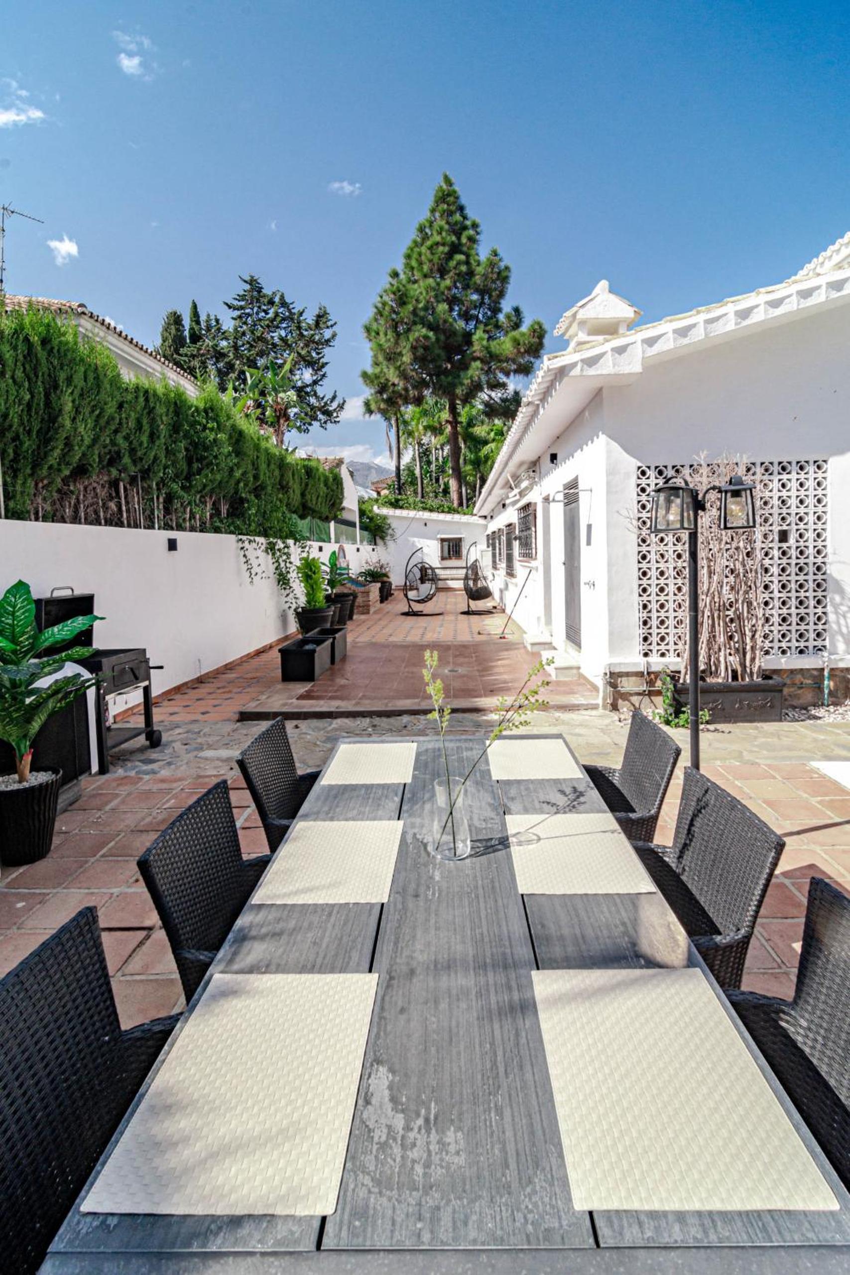 Marbella Vacations - GRR - Elegant Villa with Exclusive Private Pool - Property Image 32