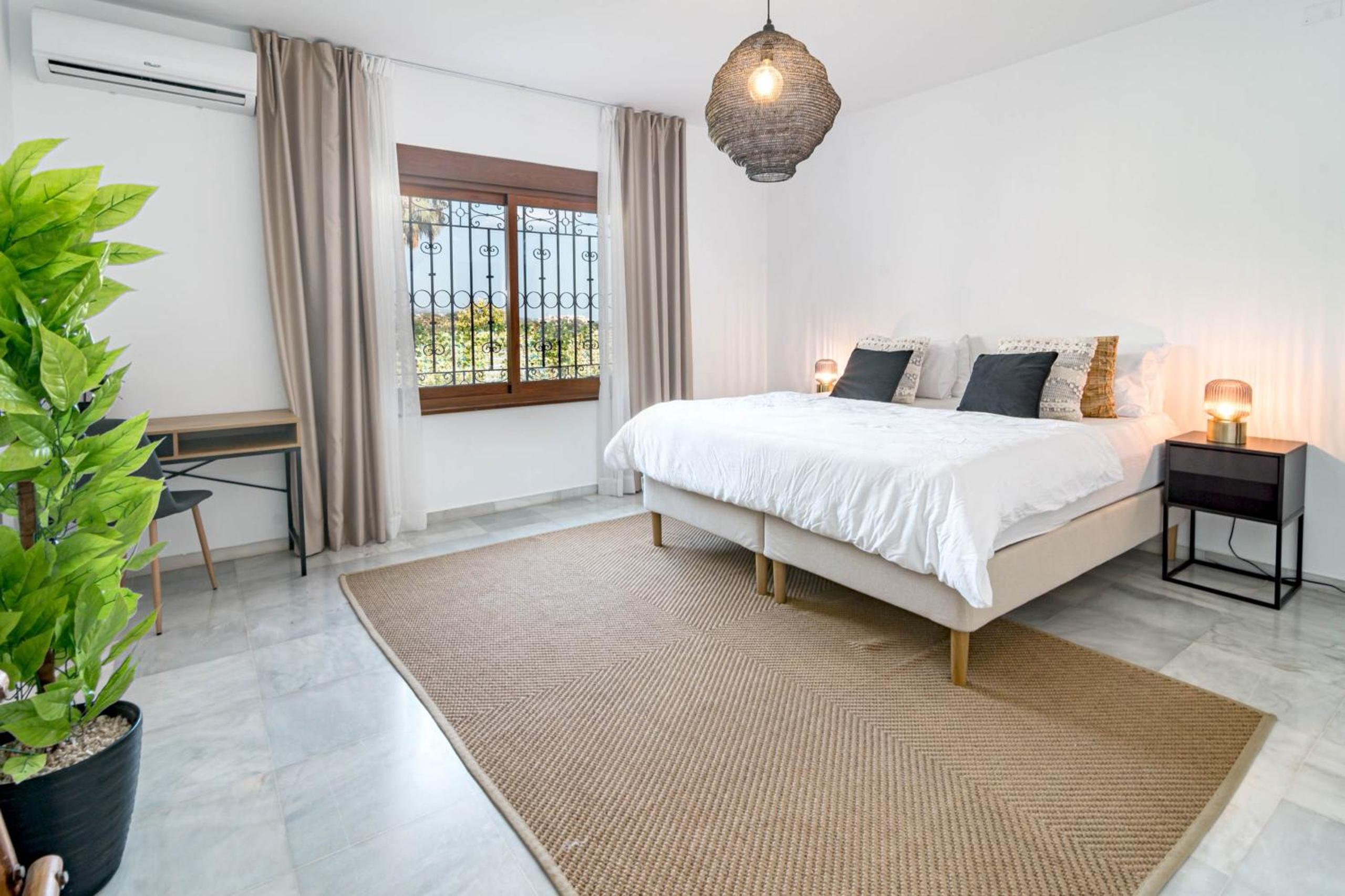Marbella Vacations - GRR - Elegant Villa with Exclusive Private Pool - Property Image 12