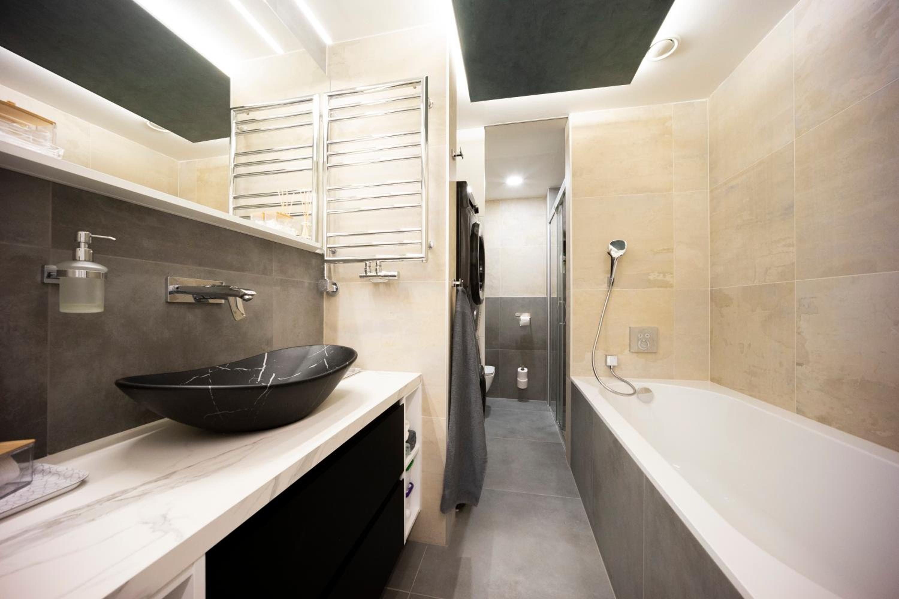DH Family and Whirlpool Premium Apartment 3kk, 2x SmartTV-NETFLIX, Big Terrace and Free Parking
