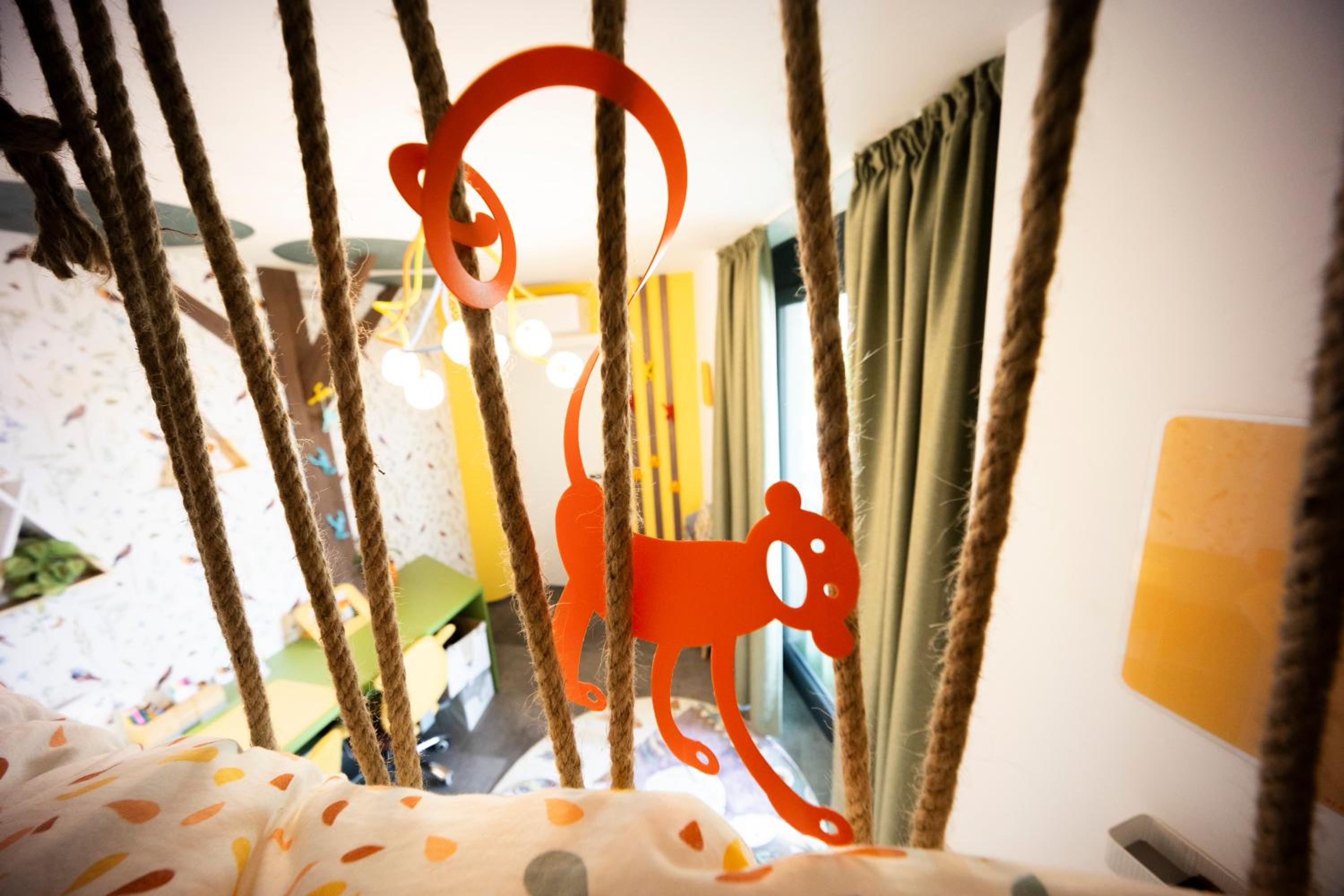 DH Family and Whirlpool Premium Apartment 3kk, 2x SmartTV-NETFLIX, Big Terrace and Free Parking
