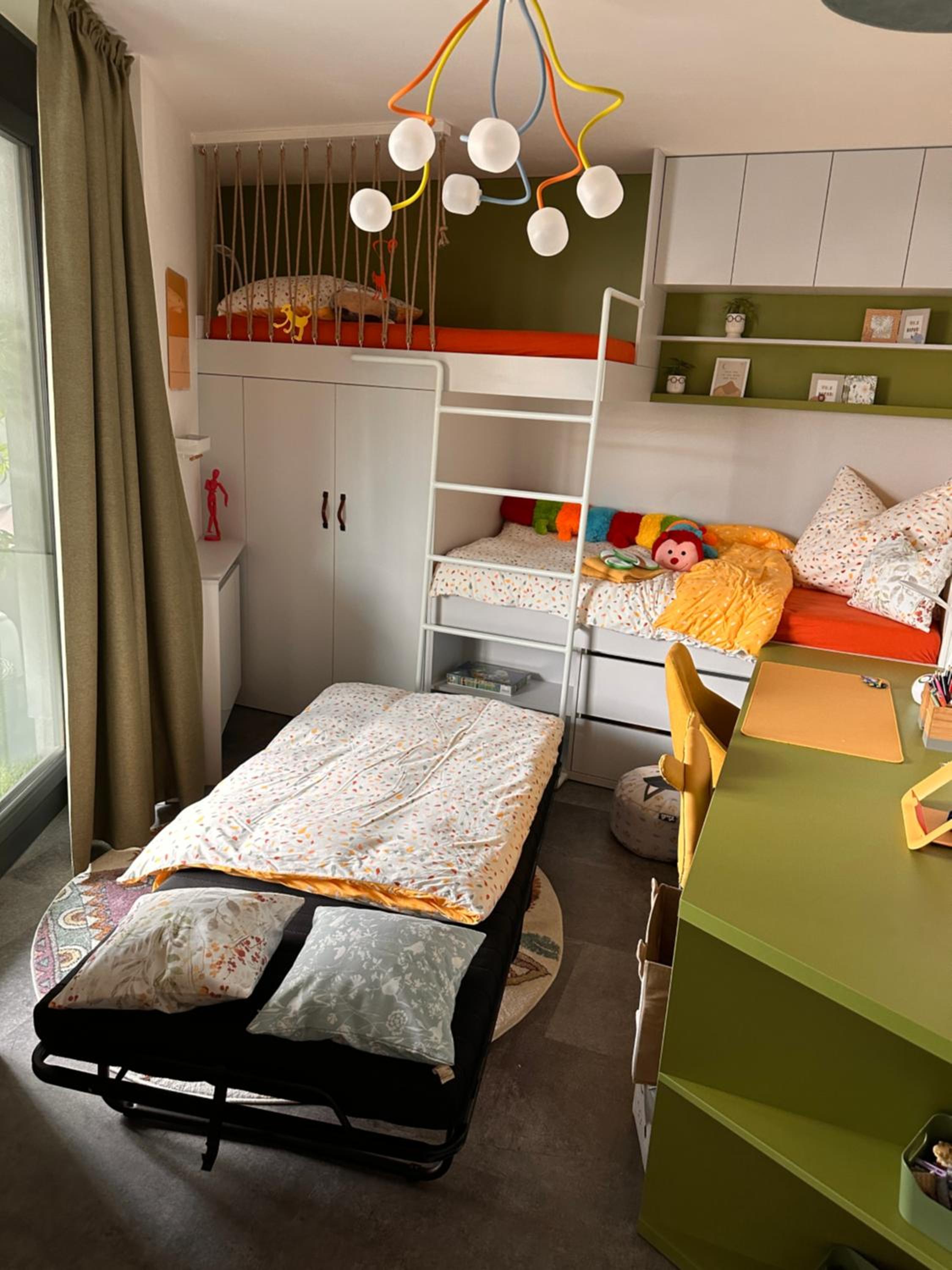 DH Family and Whirlpool Premium Apartment 3kk, 2x SmartTV-NETFLIX, Big Terrace and Free Parking