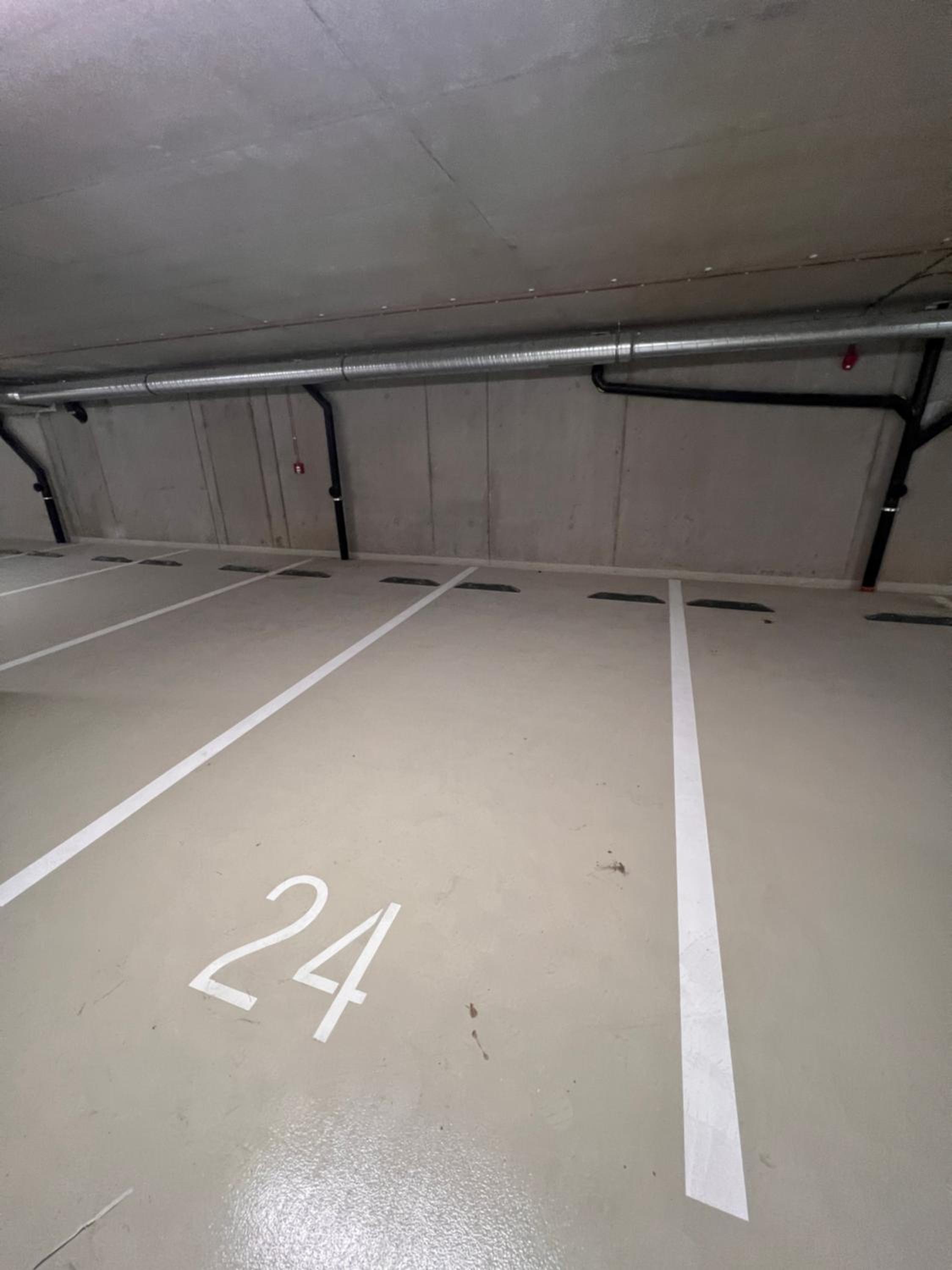 DH Family and Whirlpool Premium Apartment 3kk, 2x SmartTV-NETFLIX, Big Terrace and Free Parking