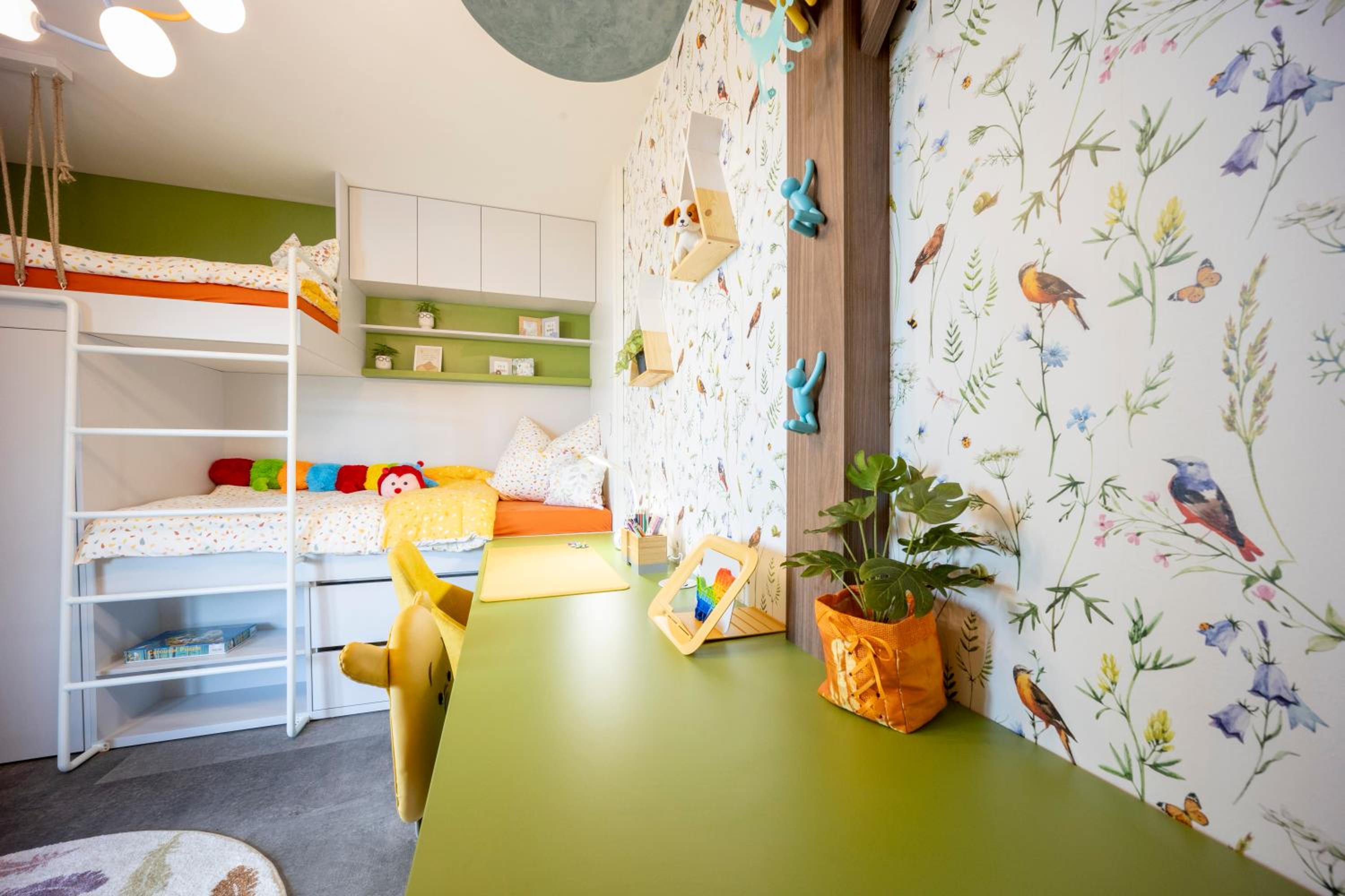DH Family and Whirlpool Premium Apartment 3kk, 2x SmartTV-NETFLIX, Big Terrace and Free Parking