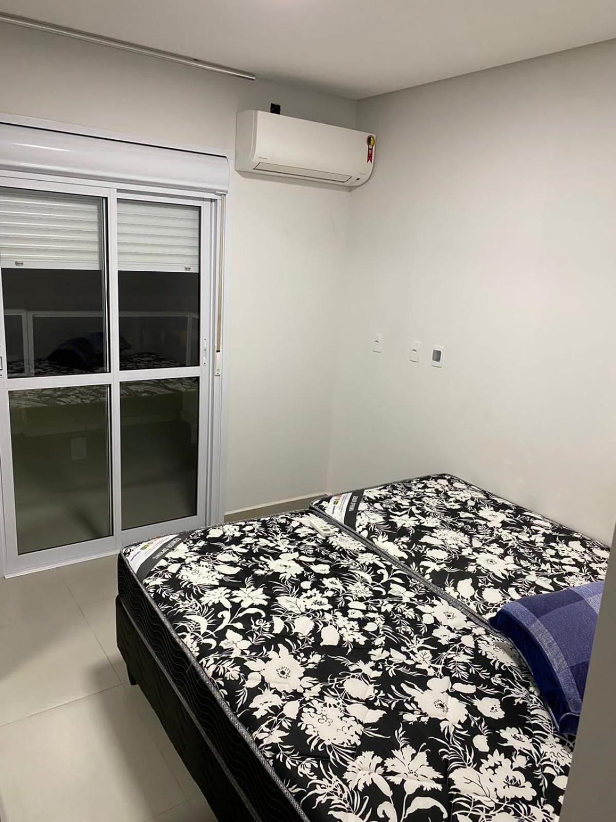 Amplo Apartamento De Cobertura próximo a praia