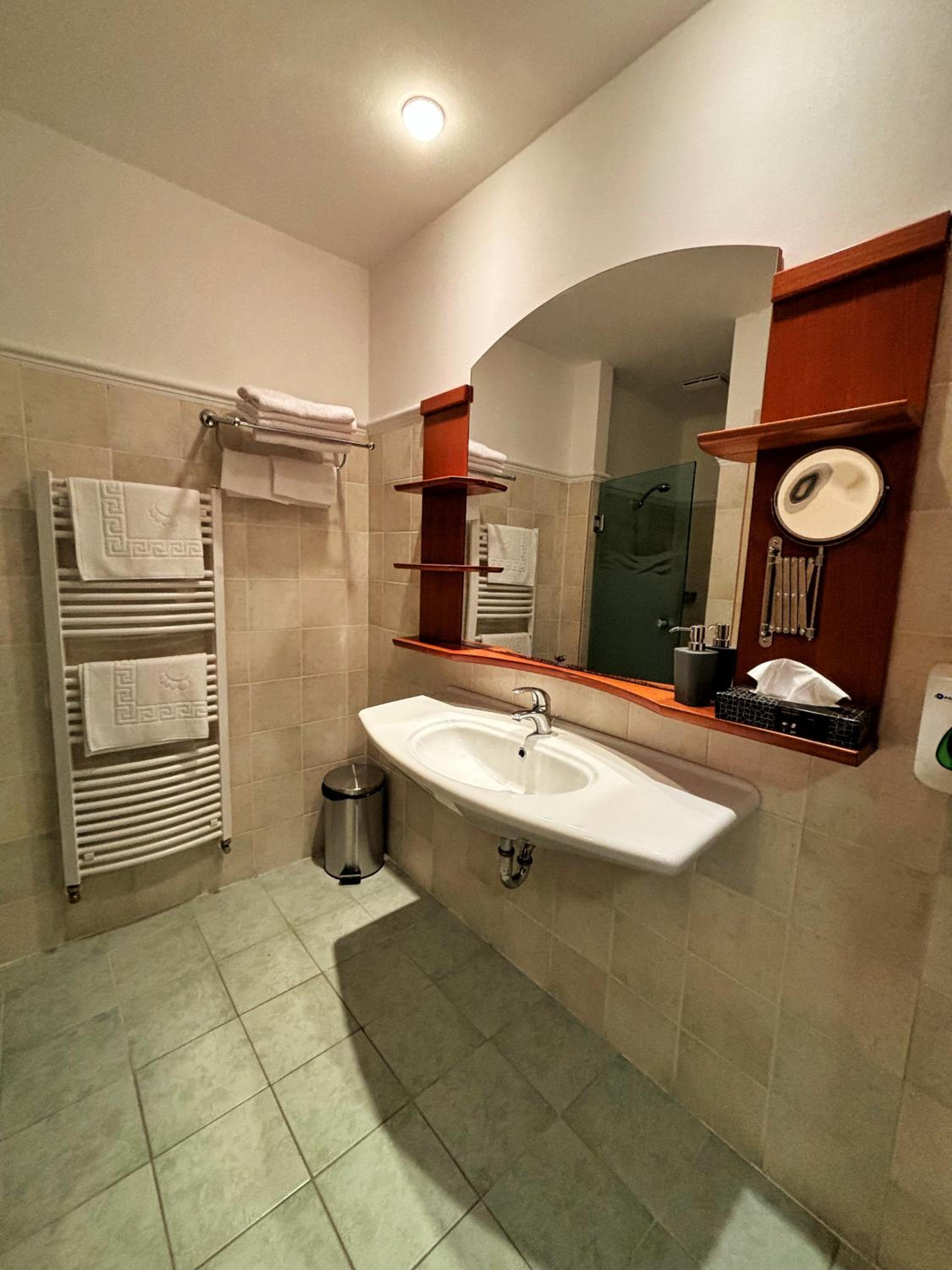 Alma Wellness Apartman 923 view 2