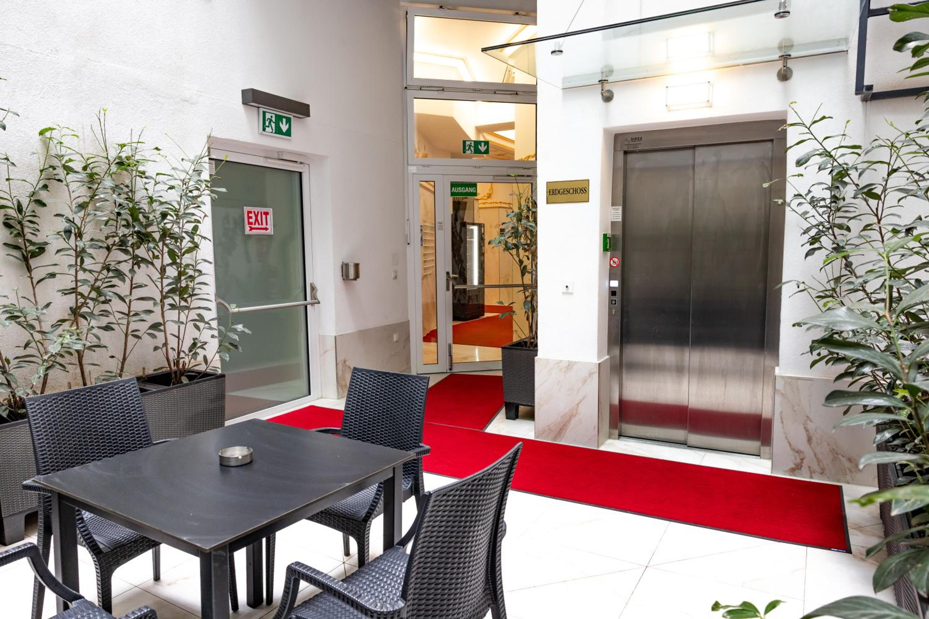 ALON HOMES Vienna - Premium City Center Apartments