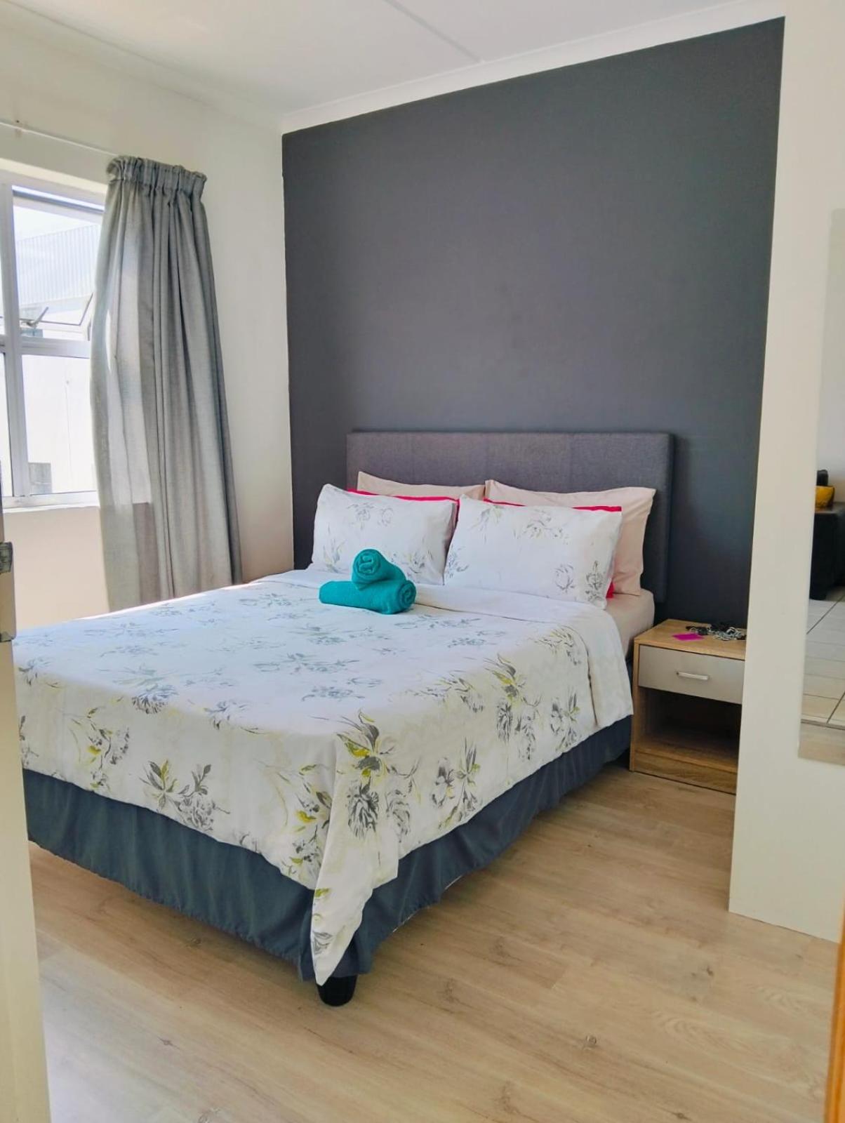 Cozy corner apartment Muizenberg