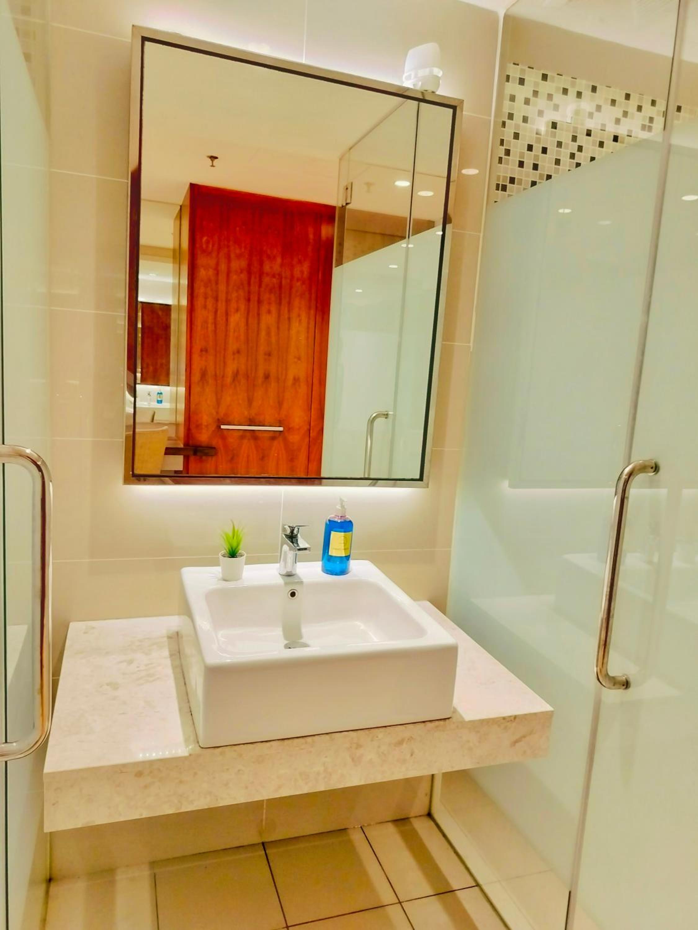 Lila Suites D, Majestic Place