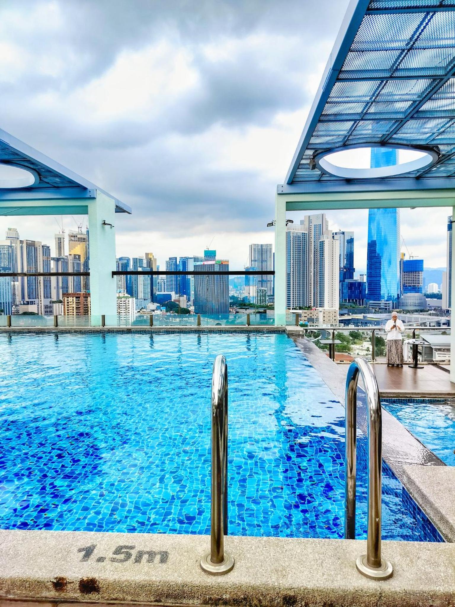 Lila Suites D, Majestic Place