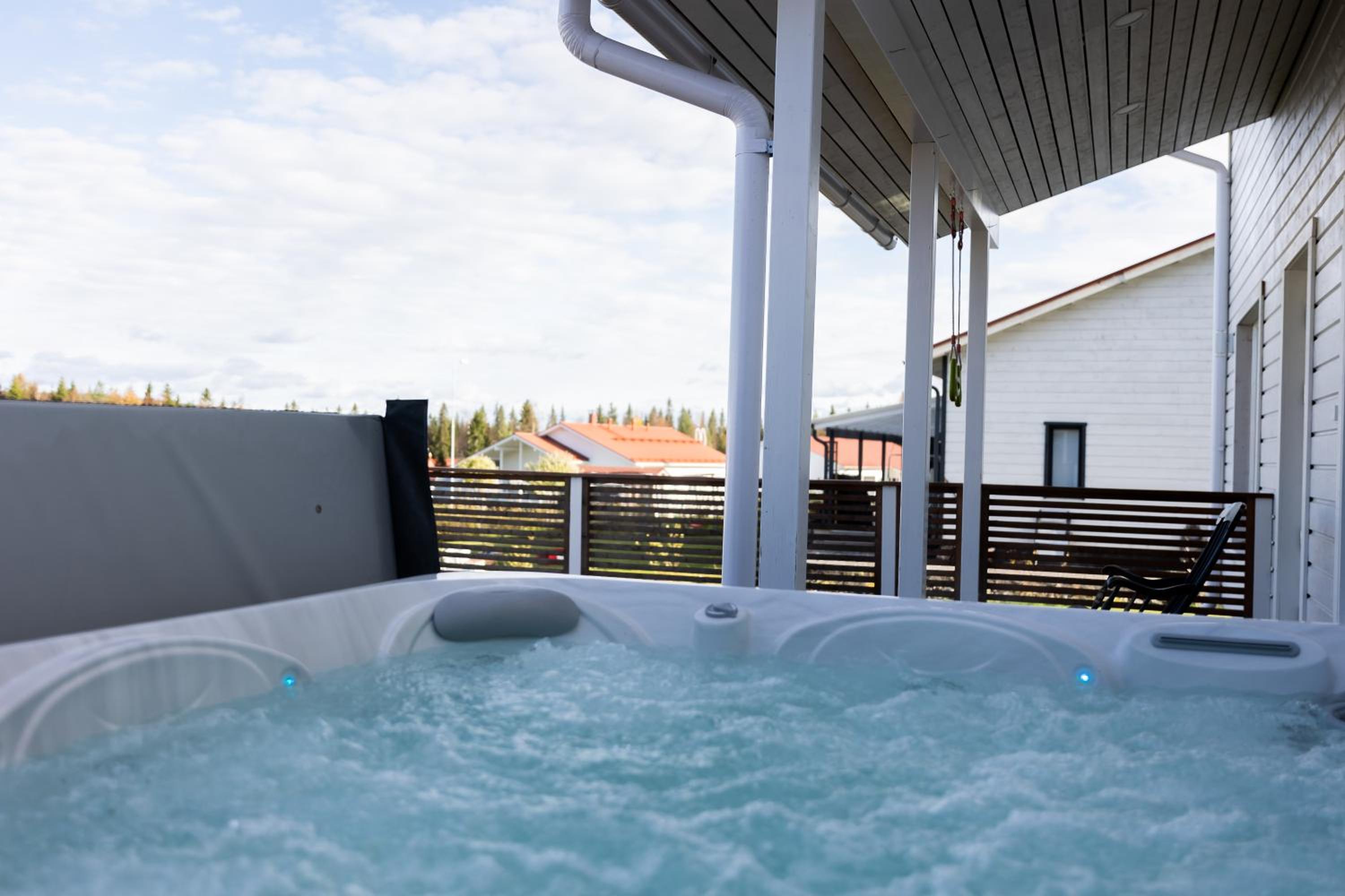 Aurora Villa with Jacuzzi