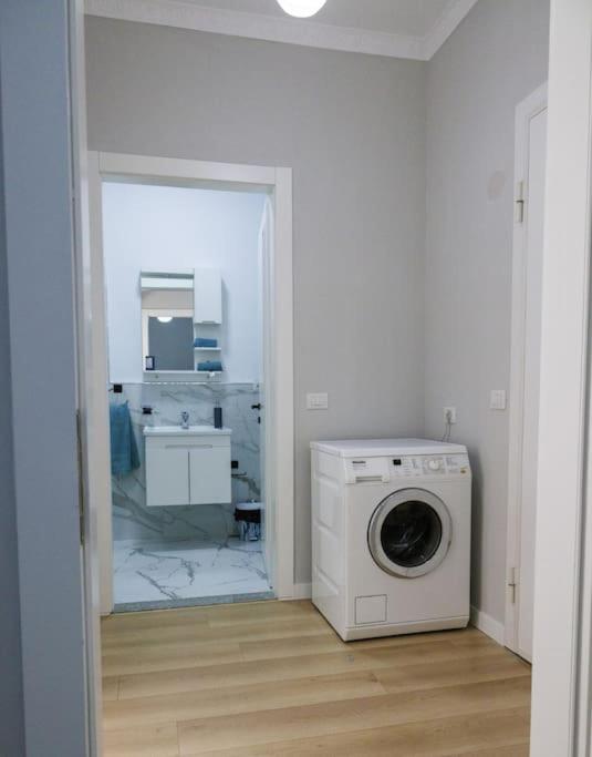 DRITA 1 Cozy Modern Apartment Fier