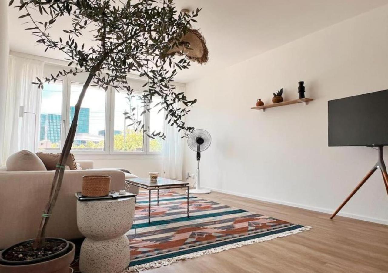 Moderne Wohnung in Zürich Oerlikon! -201-