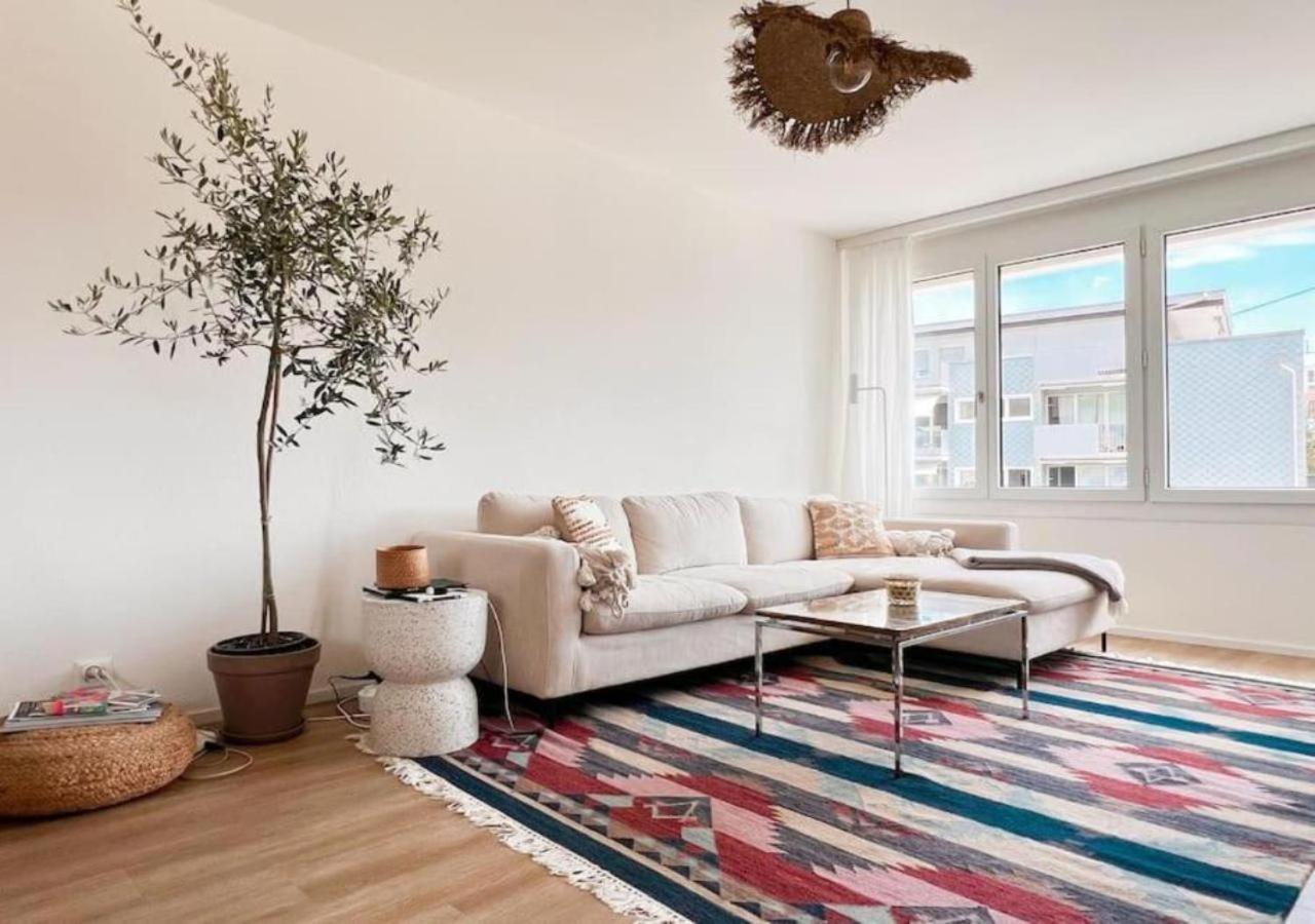 Moderne Wohnung in Zürich Oerlikon! -201-