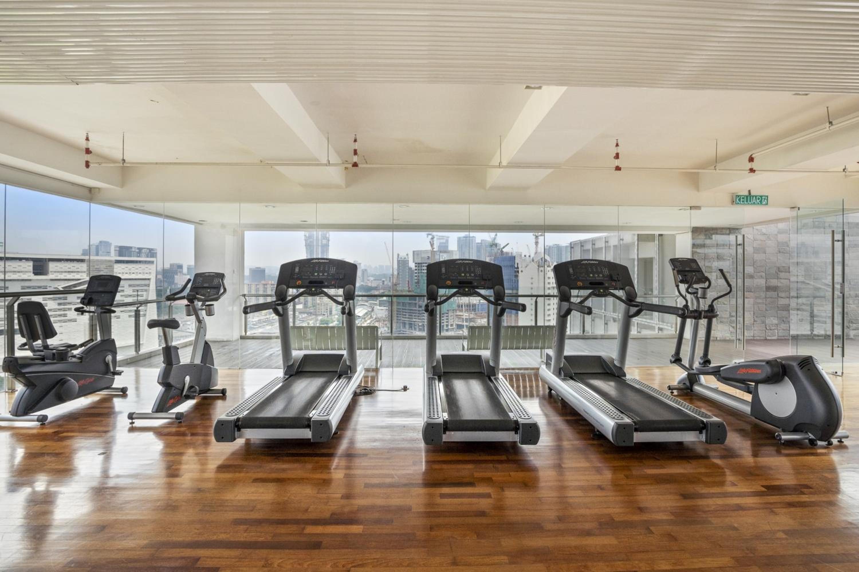 Lila Suites D, Majestic Place