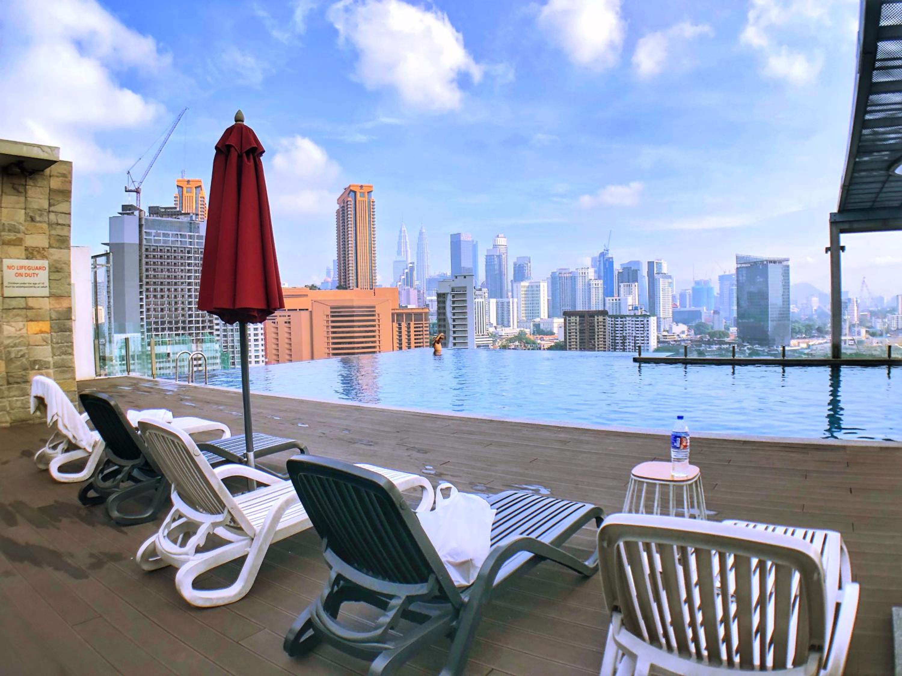 Lila Suites D, Majestic Place