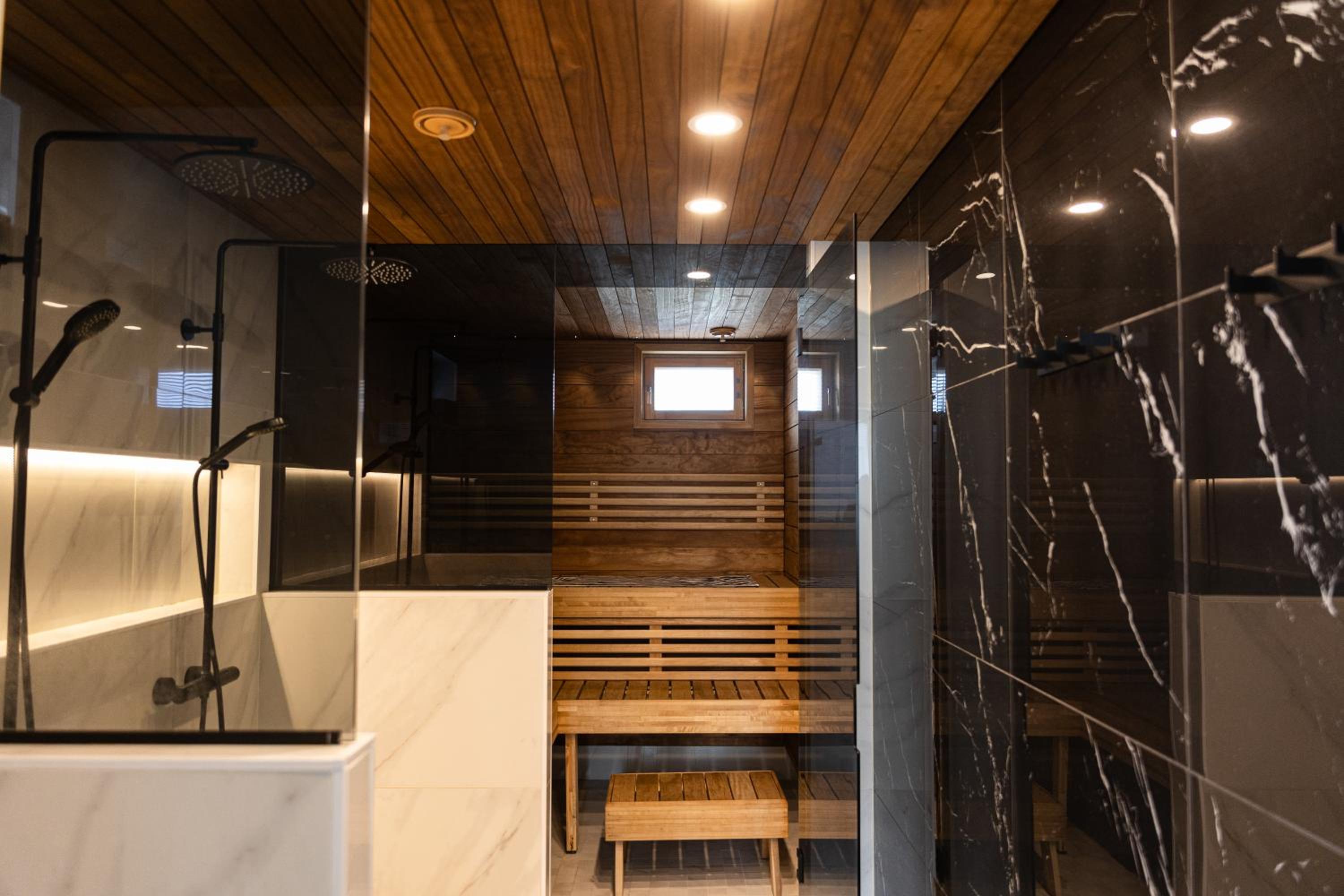 Aurora Villa with Jacuzzi
