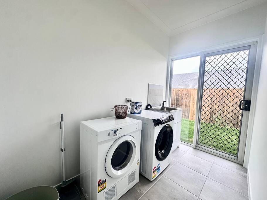 Brand New 4 Bedroom Belleview House near Ipswich