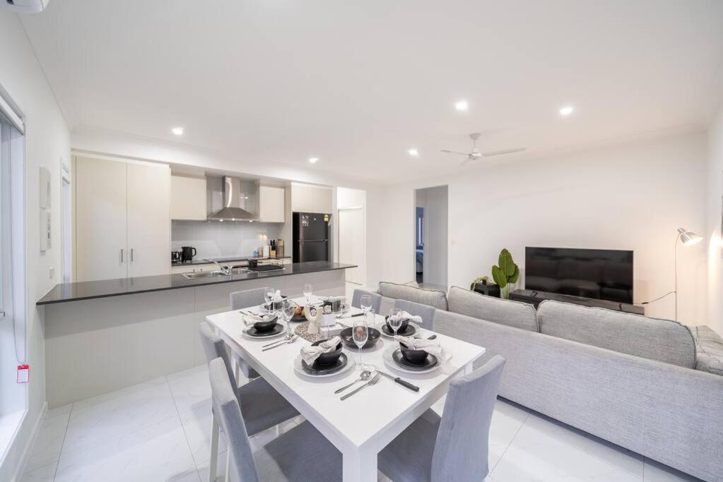 Brand New 4 Bedroom Belleview House near Ipswich
