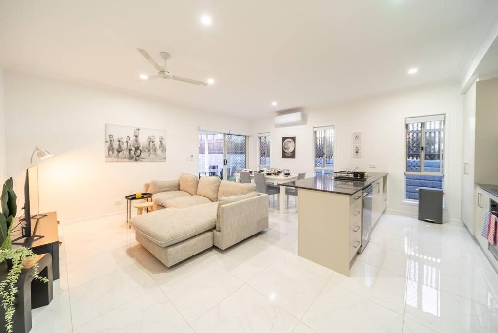 Brand New 4 Bedroom Belleview House near Ipswich