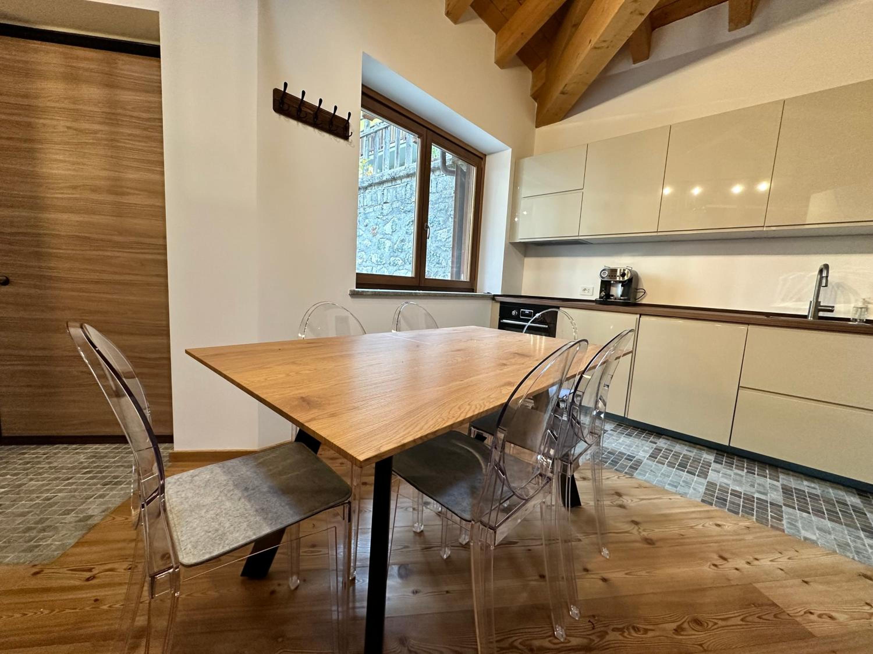 Cervinia House - Alpine Apartments & Chalet